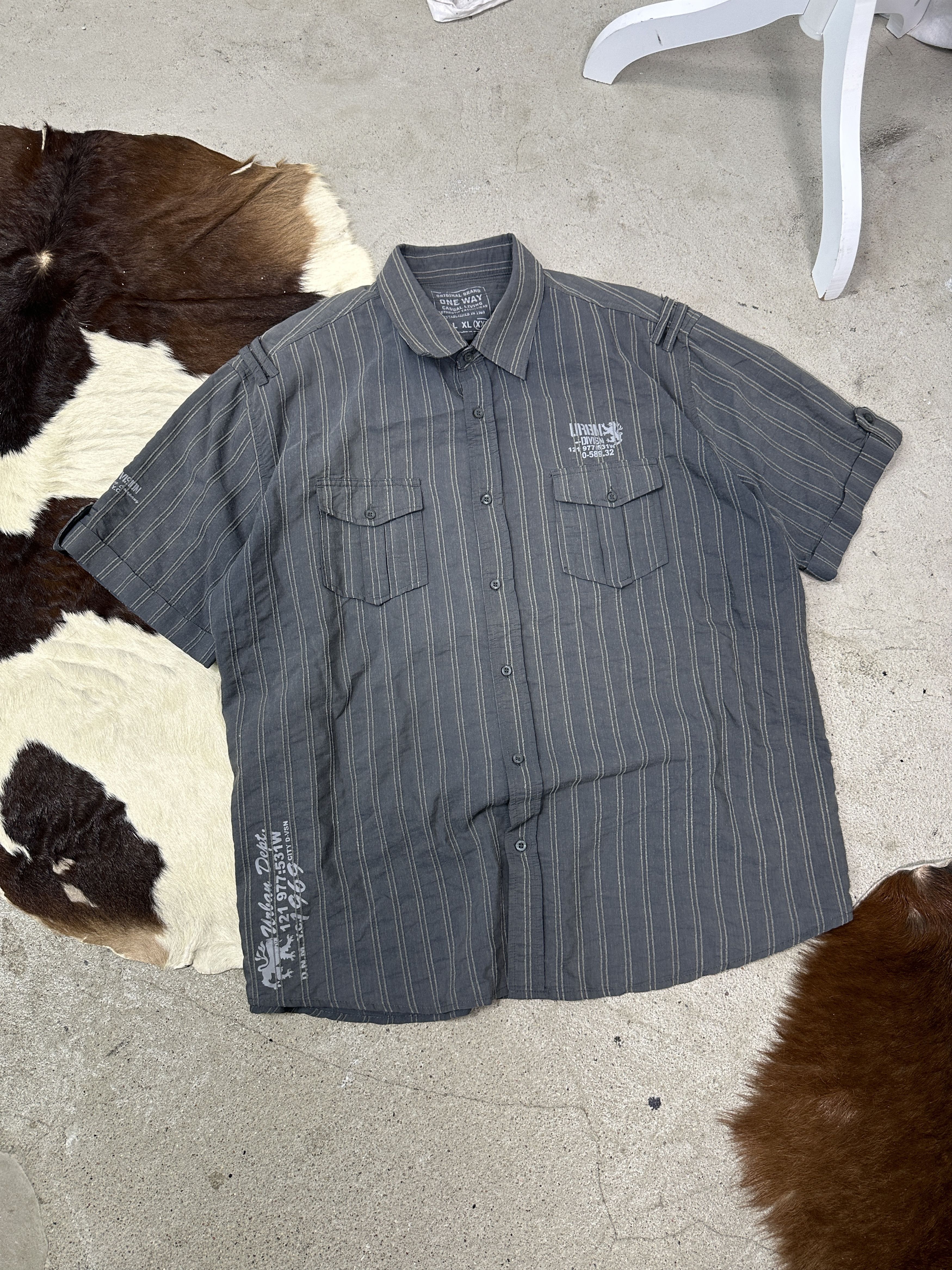 Vintage Vintage Streetwear Striped Emo Bowling Shirt Y2K Size US XXL / EU 58 / 5 - 1 Thumbnail