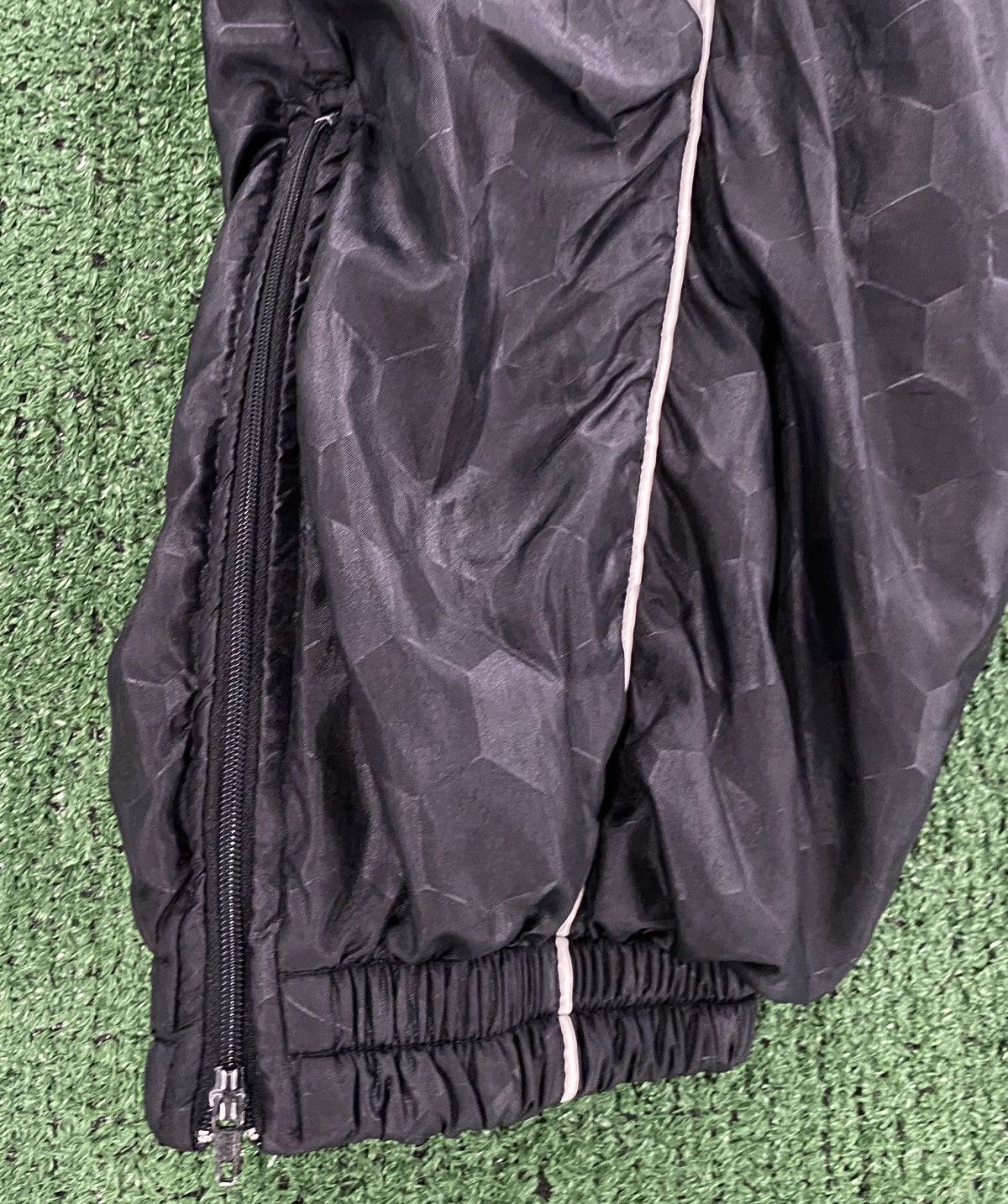 Vintage VTG 90’s Mitre Soccer Ball Lined Windbreaker Pants XL Size US 42 / EU 58 - 8 Thumbnail