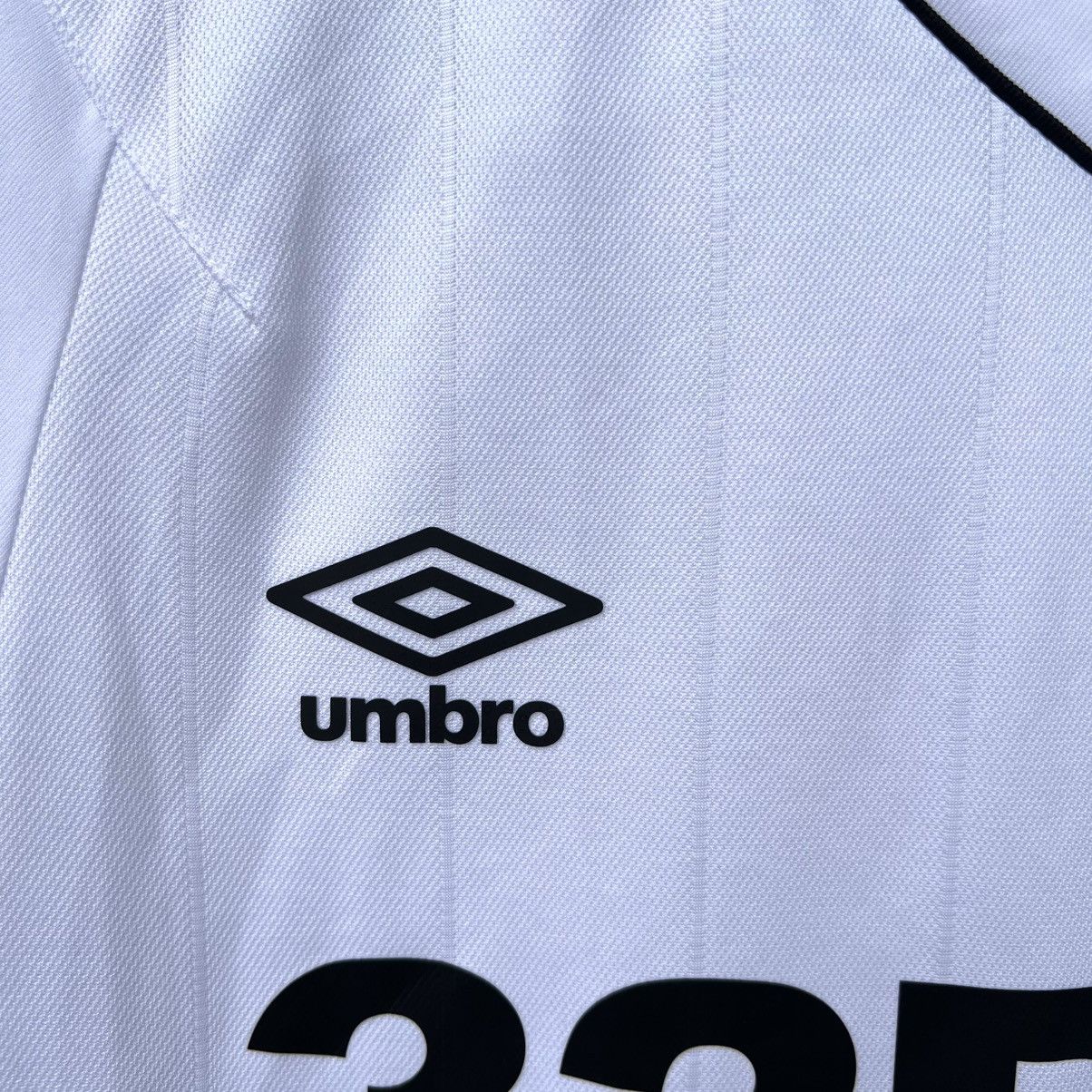 Umbro Derby County 2020 - 2021 Umbro Home Football Shirt Size US M / EU 48-50 / 2 - 3 Thumbnail
