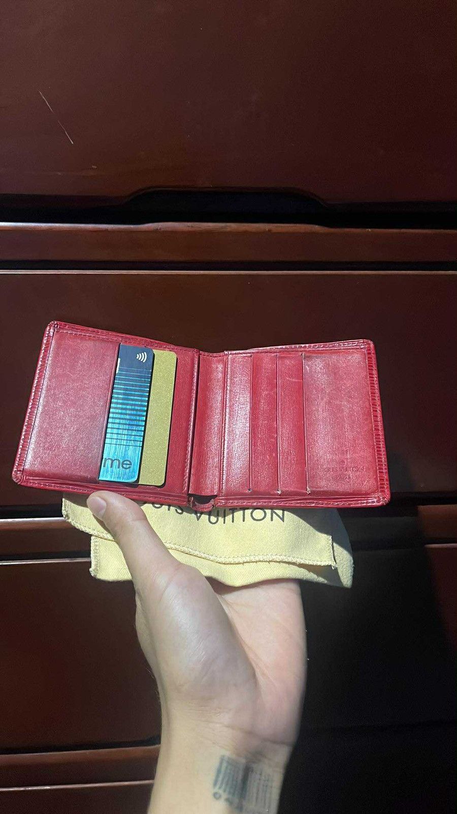 Louis Vuitton LOUIS VUITTON EPI BIFOLD WALLET Size ONE SIZE - 8 Thumbnail