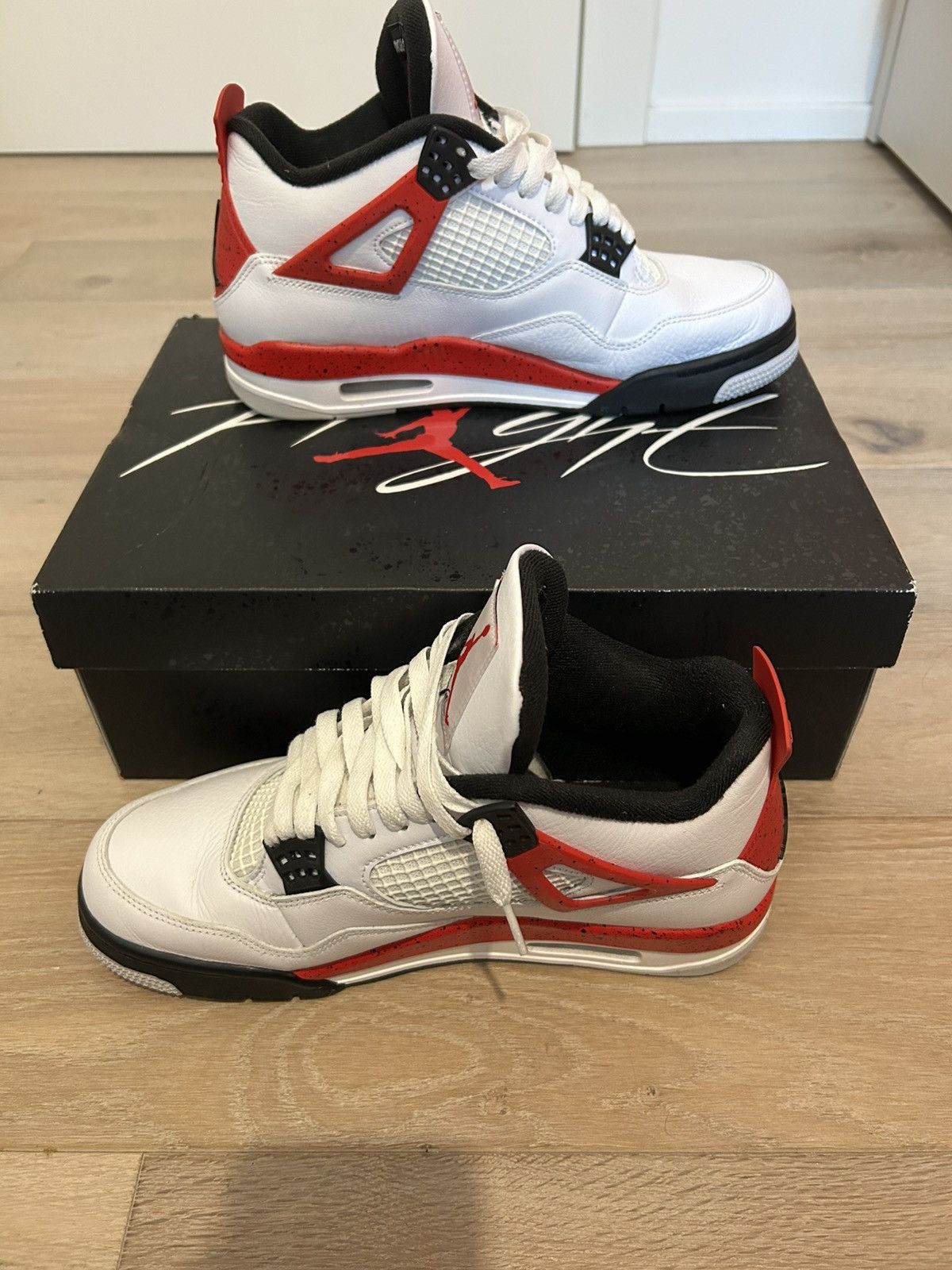 Nike Jordan 4 Retro Red Cement Size US 9.5 / EU 42-43 - 2 Thumbnail