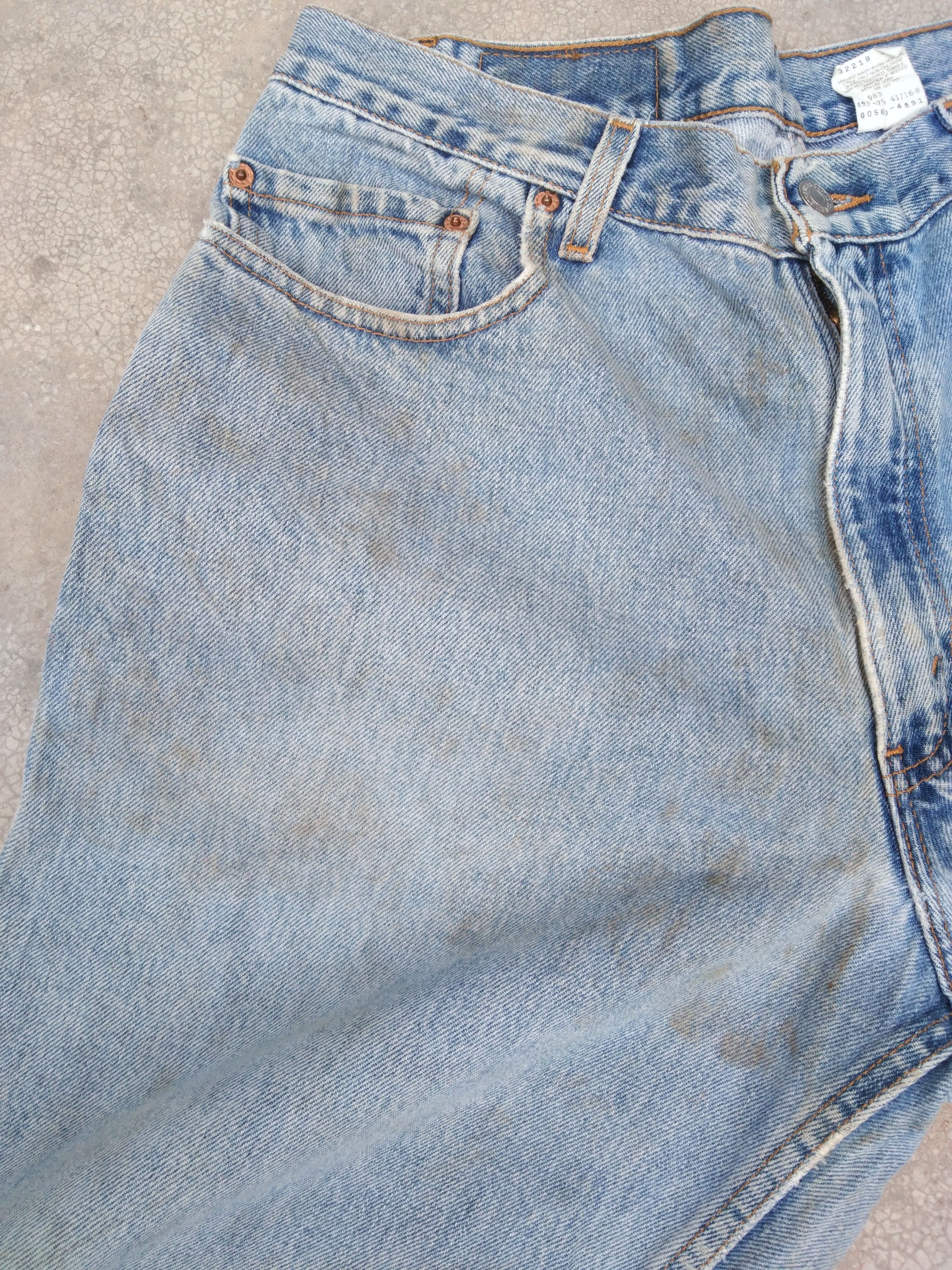 Levi's Vintage Levi's 560 Loose Tapered Leg Distressed Jeans 34x32 Size US 34 / EU 50 - 5 Thumbnail