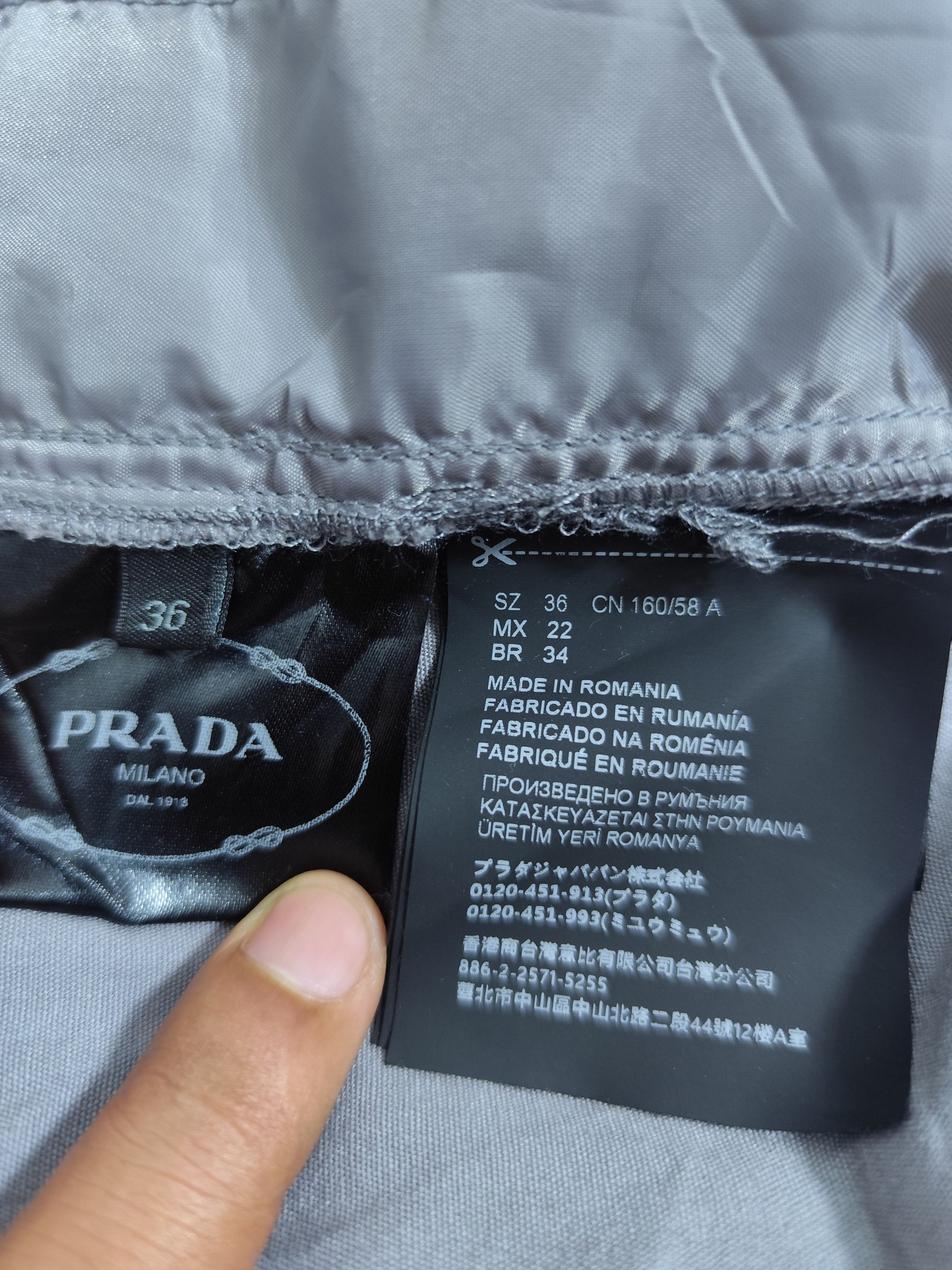 Prada Prada sexy shorts Size 25" / US 0 / IT 36 - 8 Thumbnail