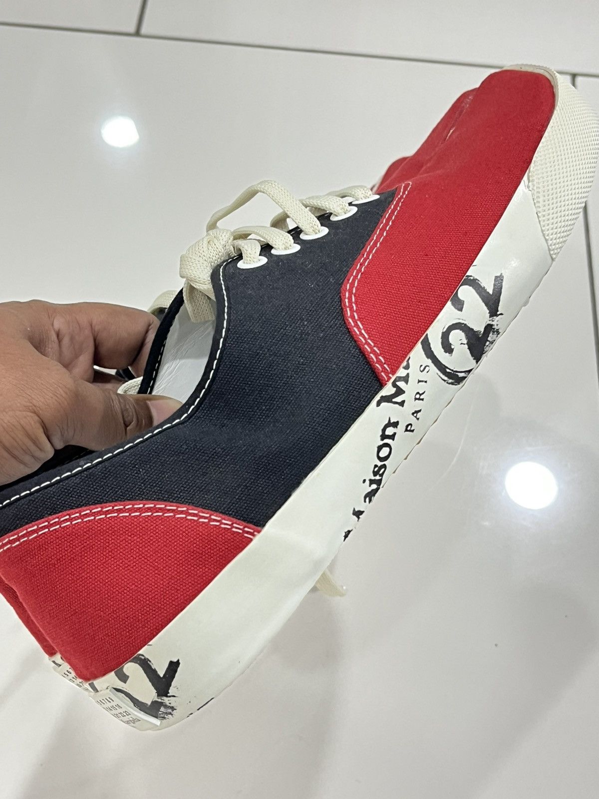 Maison Margiela Maison Margiela Tabi Canvas Sneakers EU:40 RED Size US 7 / EU 40 - 12 Thumbnail