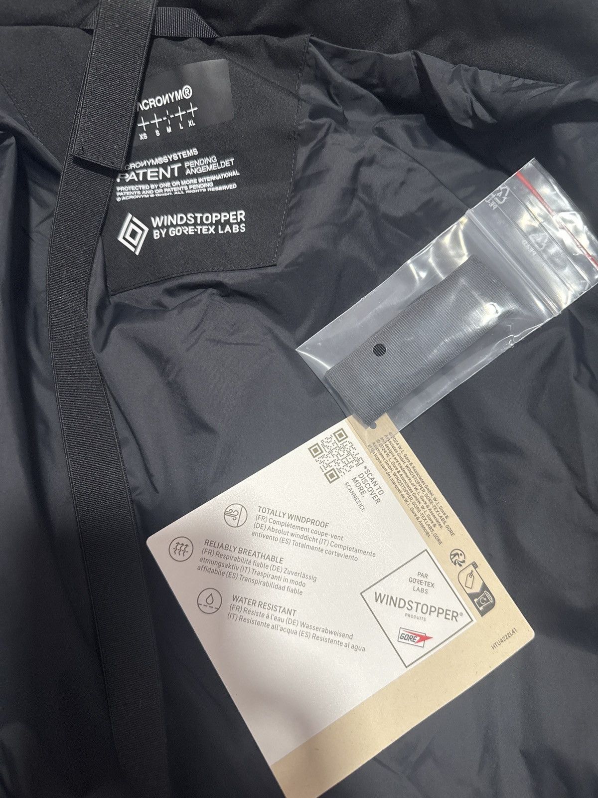 Acronym J91U-WSDB Size US M / EU 48-50 / 2 - 12 Thumbnail