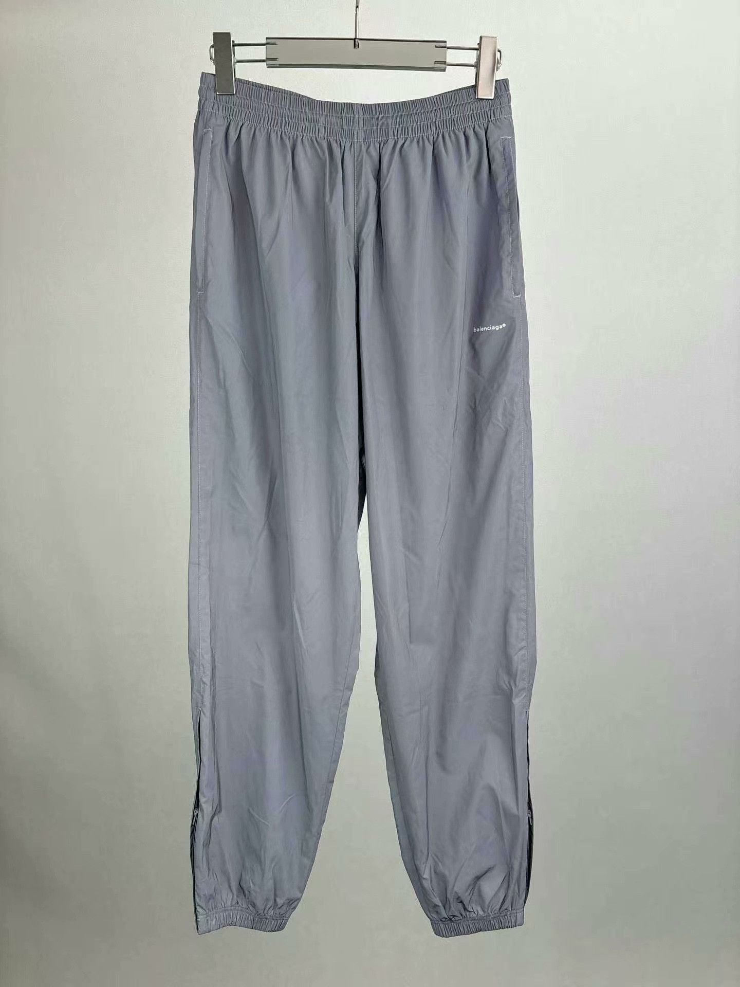 Balenciaga Balenciaga Gray Logo Track Pants Size S Size US 30 / EU 46 - 1 Thumbnail