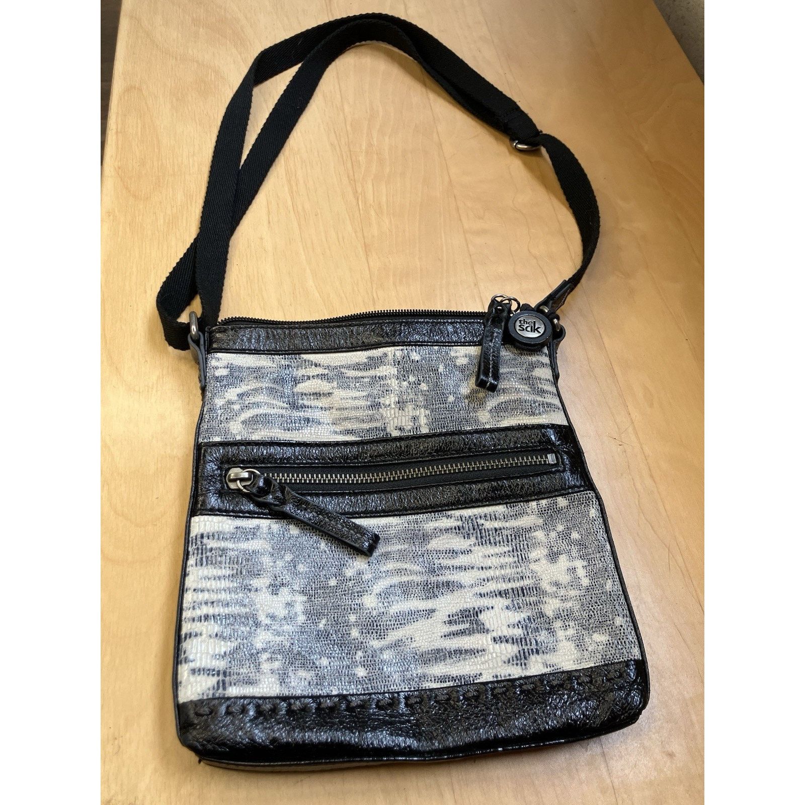 The Sak The Sak Women's Medium Black Leather Purse Shoulder Bag Size ONE SIZE - 1 Thumbnail