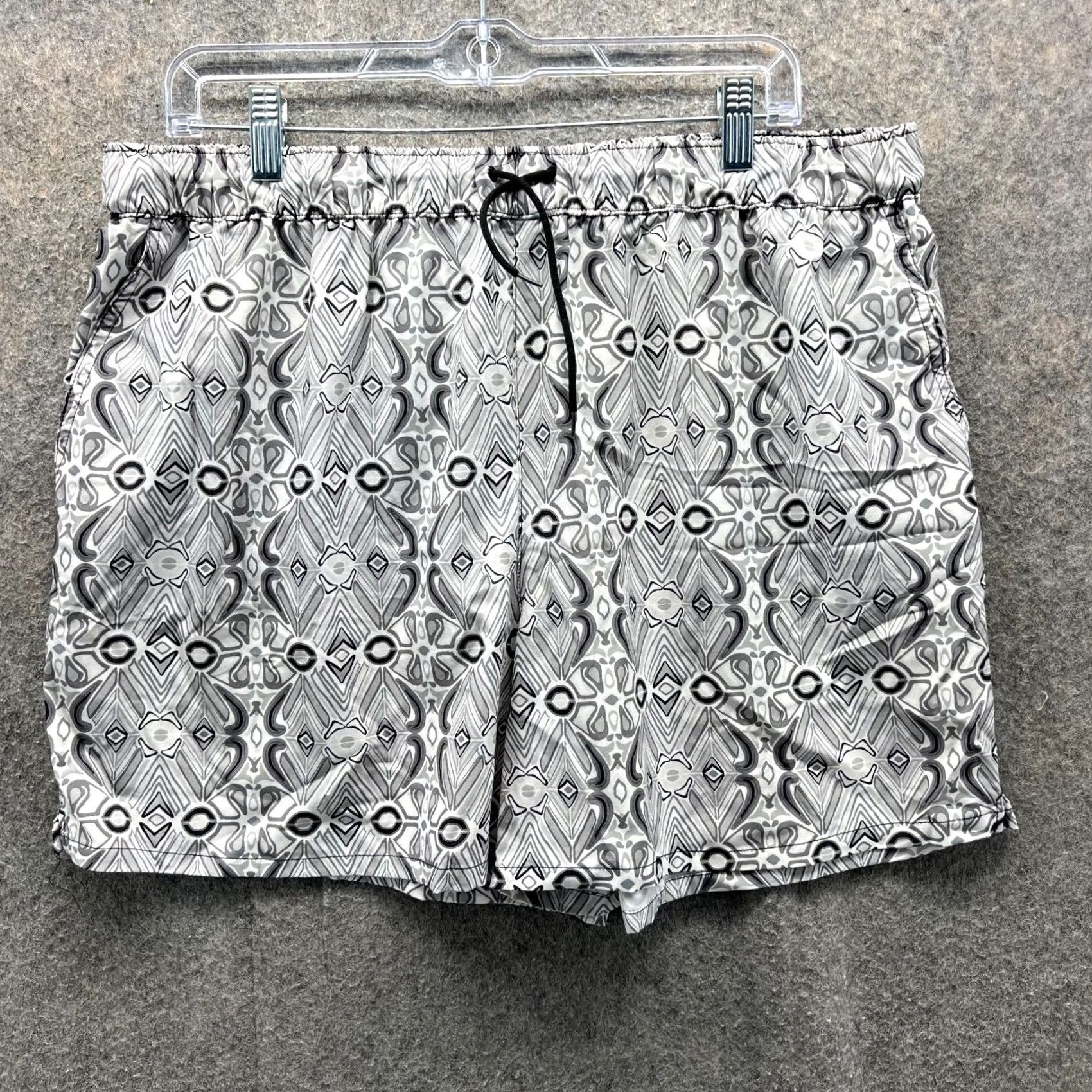 Vintage Reel Legends Shorts Mens XL Black White Drawstring Elastic Waist Geometric GYM Size US 36 / EU 52 - 2 Thumbnail