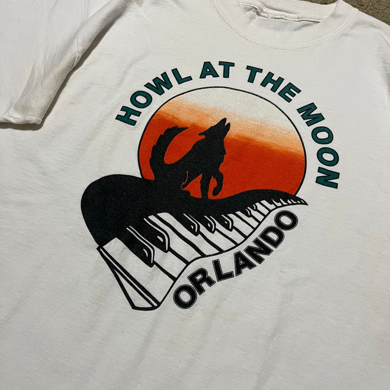 Other Vintage Howl at the Moon Orlando Piano Wolf Tee Large Size US L / EU 52-54 / 3 - 3 Thumbnail