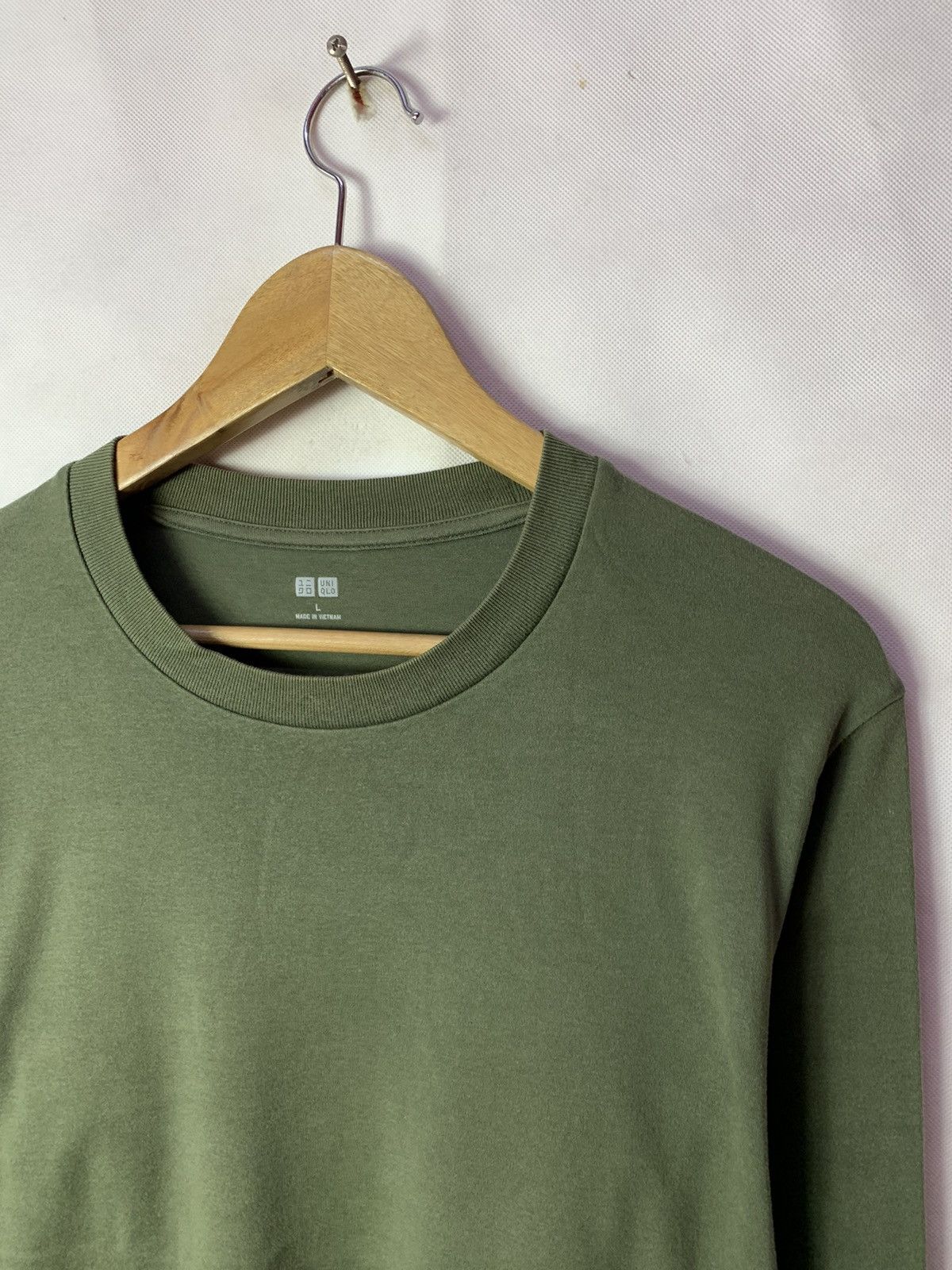 Japanese Brand × Uniqlo 🔥 Uniqlo Longsleeves Tee Olive Green Size US L / EU 52-54 / 3 - 2 Thumbnail