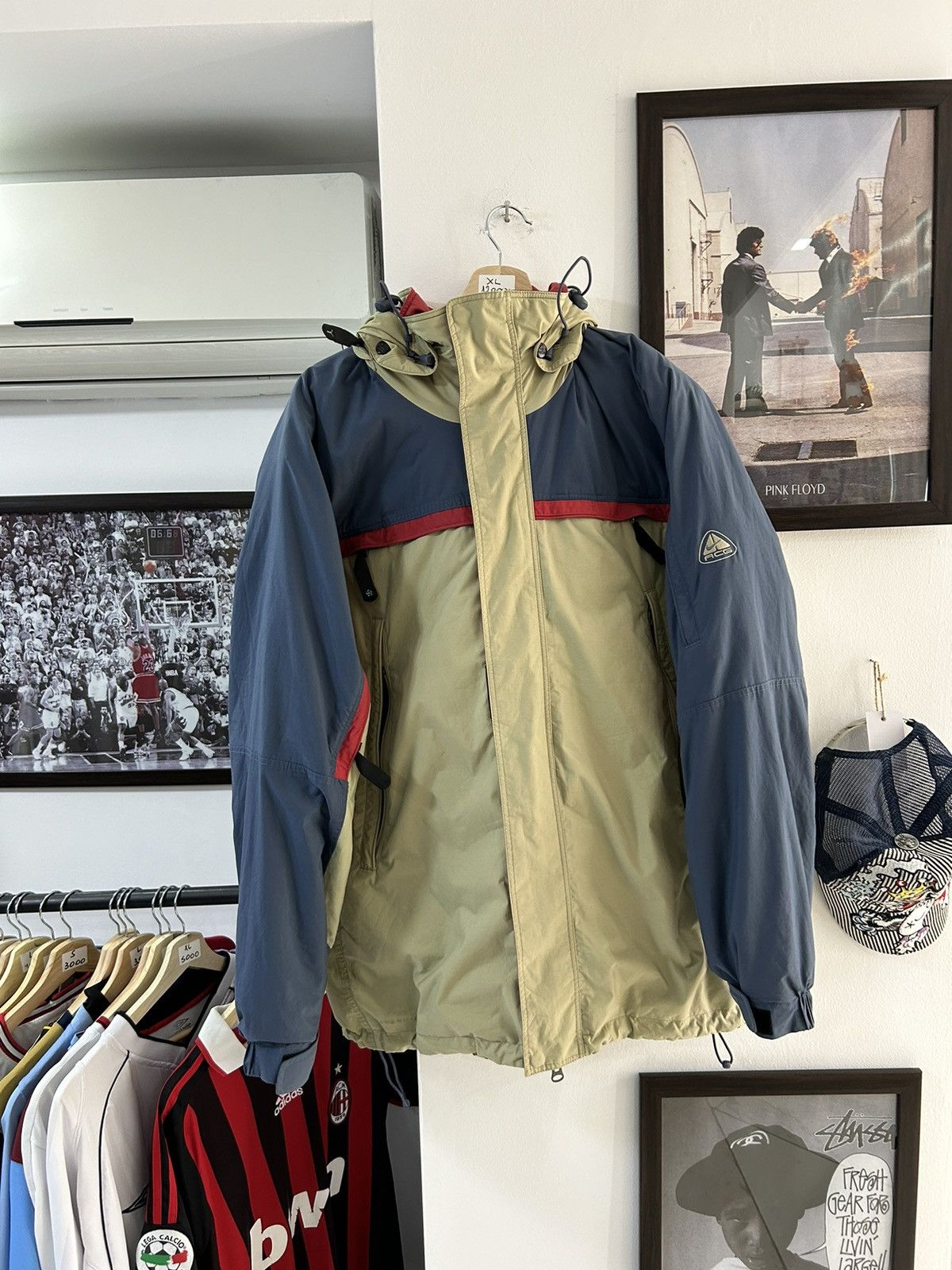 image of Nike X Acg 90's Ski Jacket in Beige, Men's (Size XL)