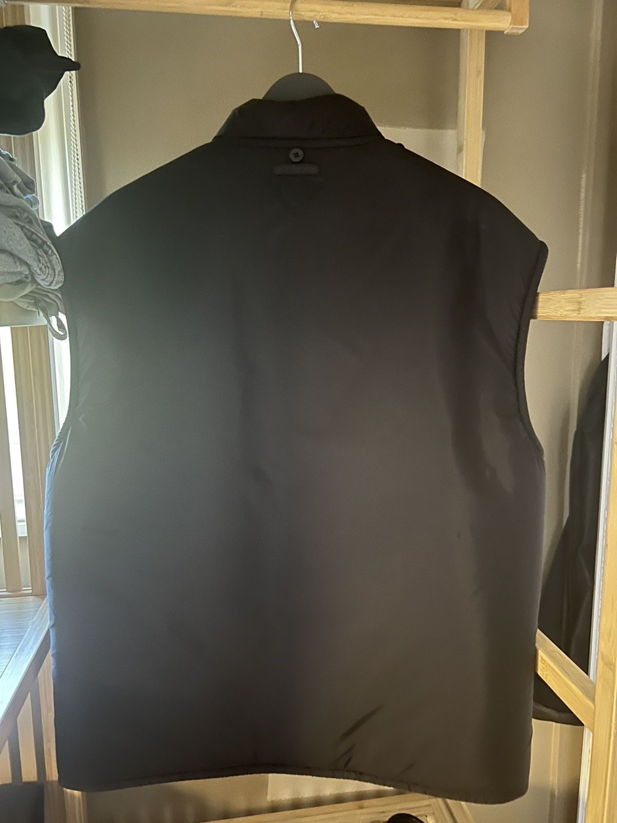 Prada Prada FW18 Nylon Puffer Vest Size US L / EU 52-54 / 3 - 8 Thumbnail