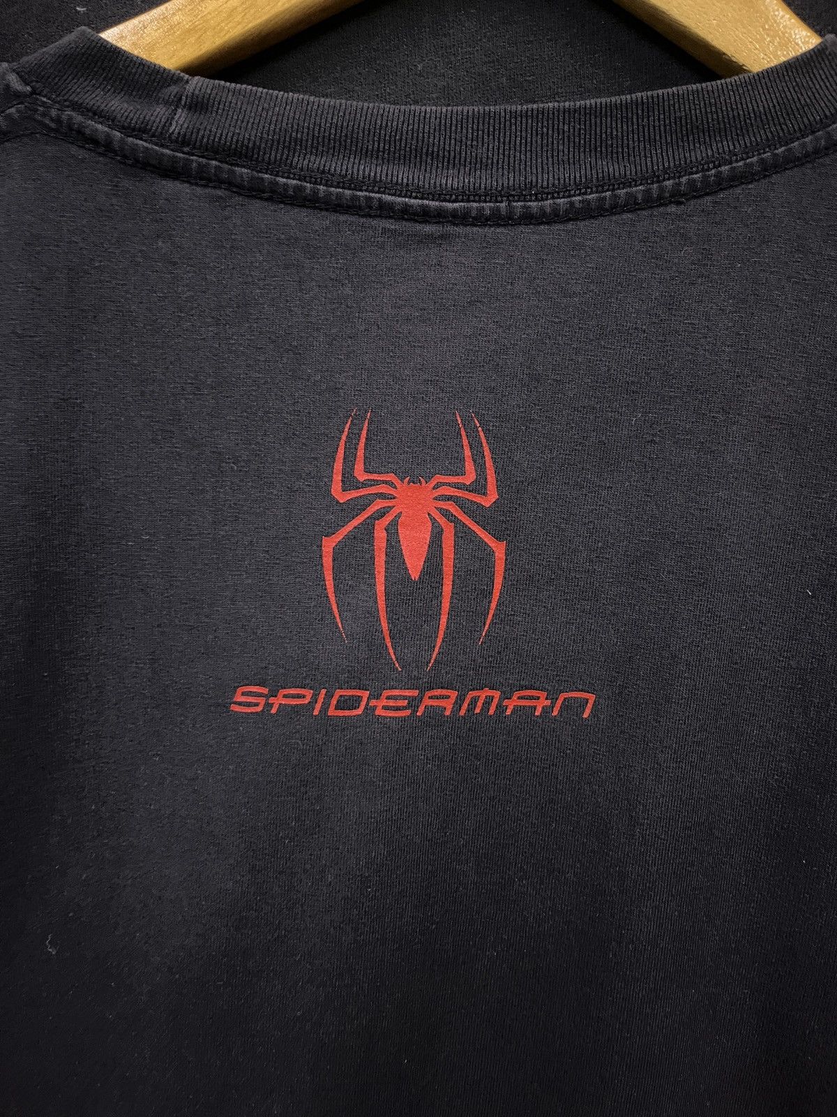 Vintage VINTAGE SPIDERMAN BIG PRINT TSHIRT Size US L / EU 52-54 / 3 - 4 Thumbnail