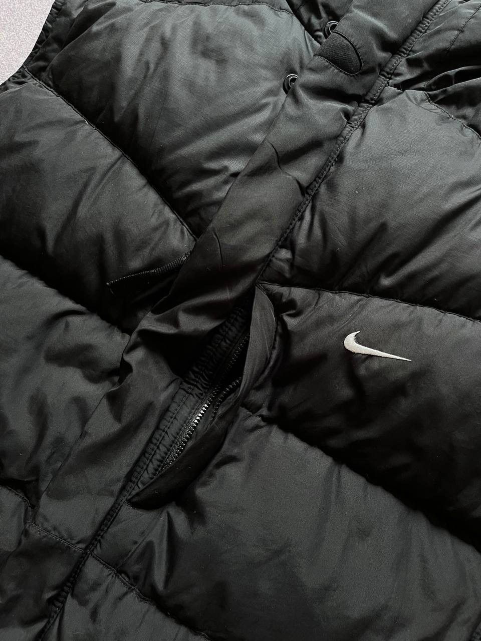 Nike × Vintage Vintage Nike Swoosh Black Puffer Vest Y2K L Size US L / EU 52-54 / 3 - 3 Thumbnail