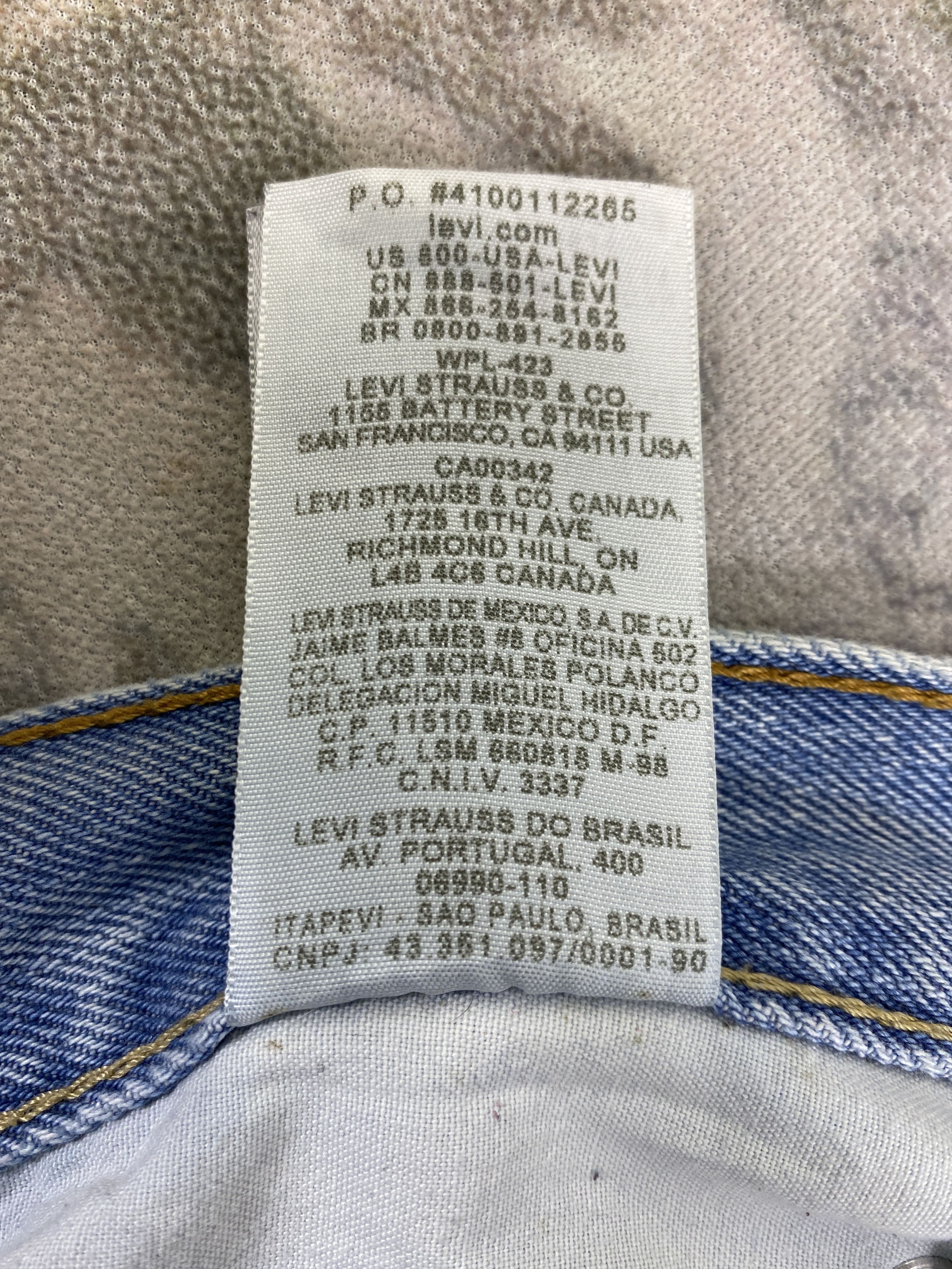 Levi's Blue Vintage Levi's 560 Jeans 38x33 Denim -JN2078 Size US 38 / EU 54 - 12 Thumbnail