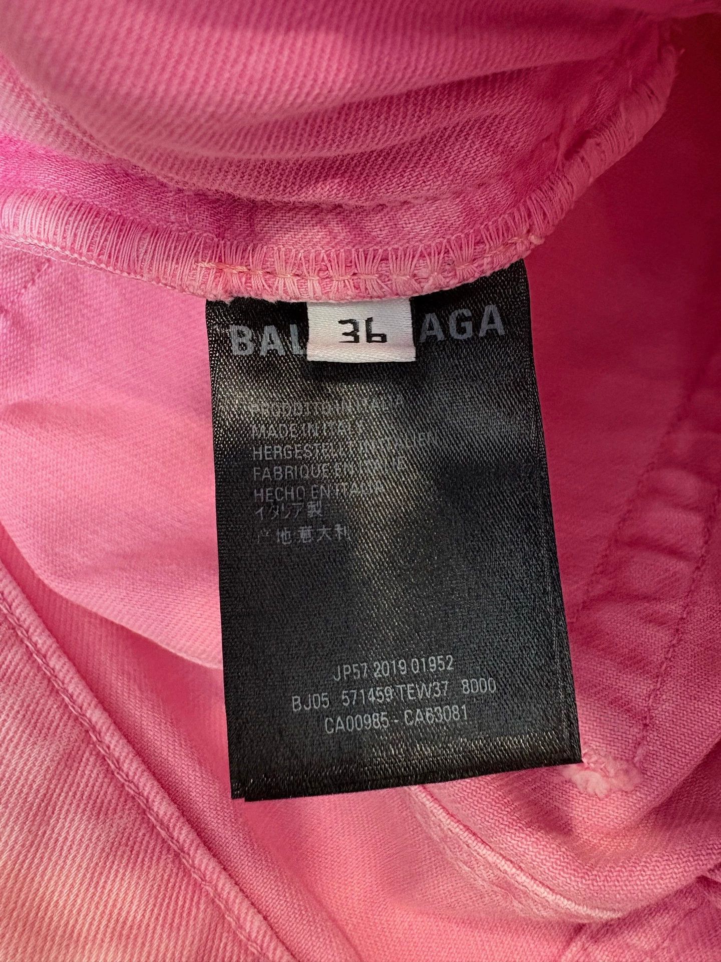 Balenciaga BALENCIAGA pink distressed denim shourts Size 25" / US 0 / IT 36 - 5 Thumbnail