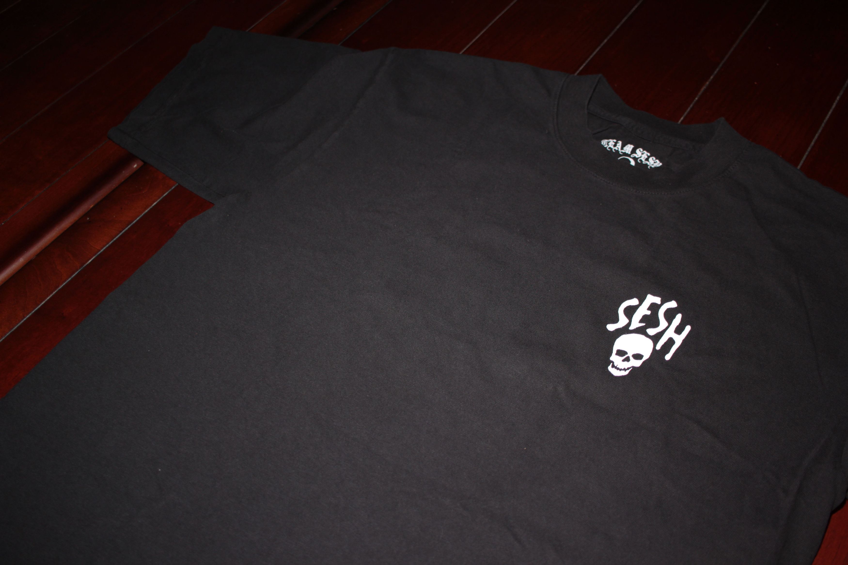Bones × TeamSESH TeamSESH Skull Logo T-Shirt (Medium) Size US M / EU 48-50 / 2 - 3 Thumbnail