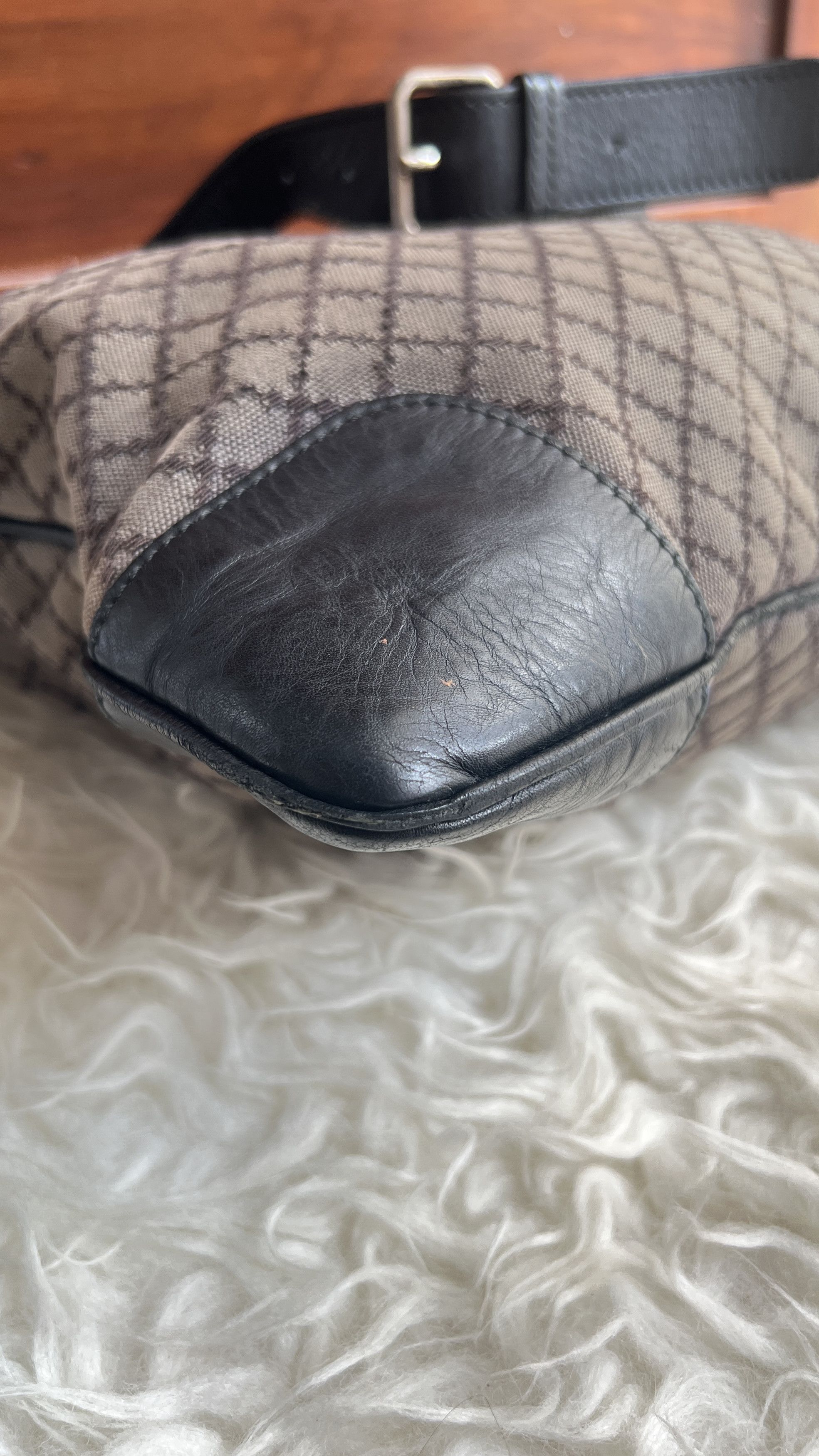 Gucci Authentic Gucci Black Diamante Canvas Crossbody Bag Size ONE SIZE - 9 Thumbnail