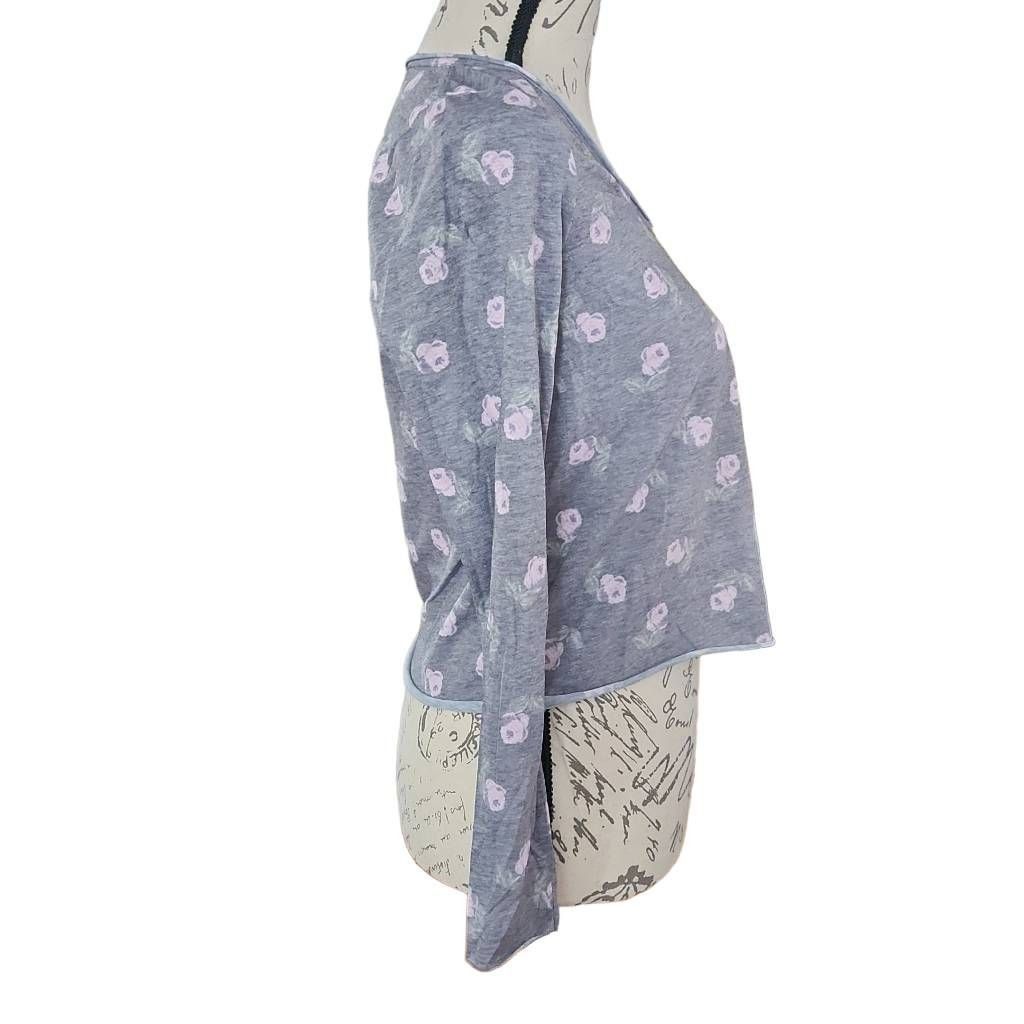 Chaser Brand Chaser Ladies Soft Gray Long Sleeve Floral Print Crop Top - Size S / US 4 / IT 40 - 2 Thumbnail