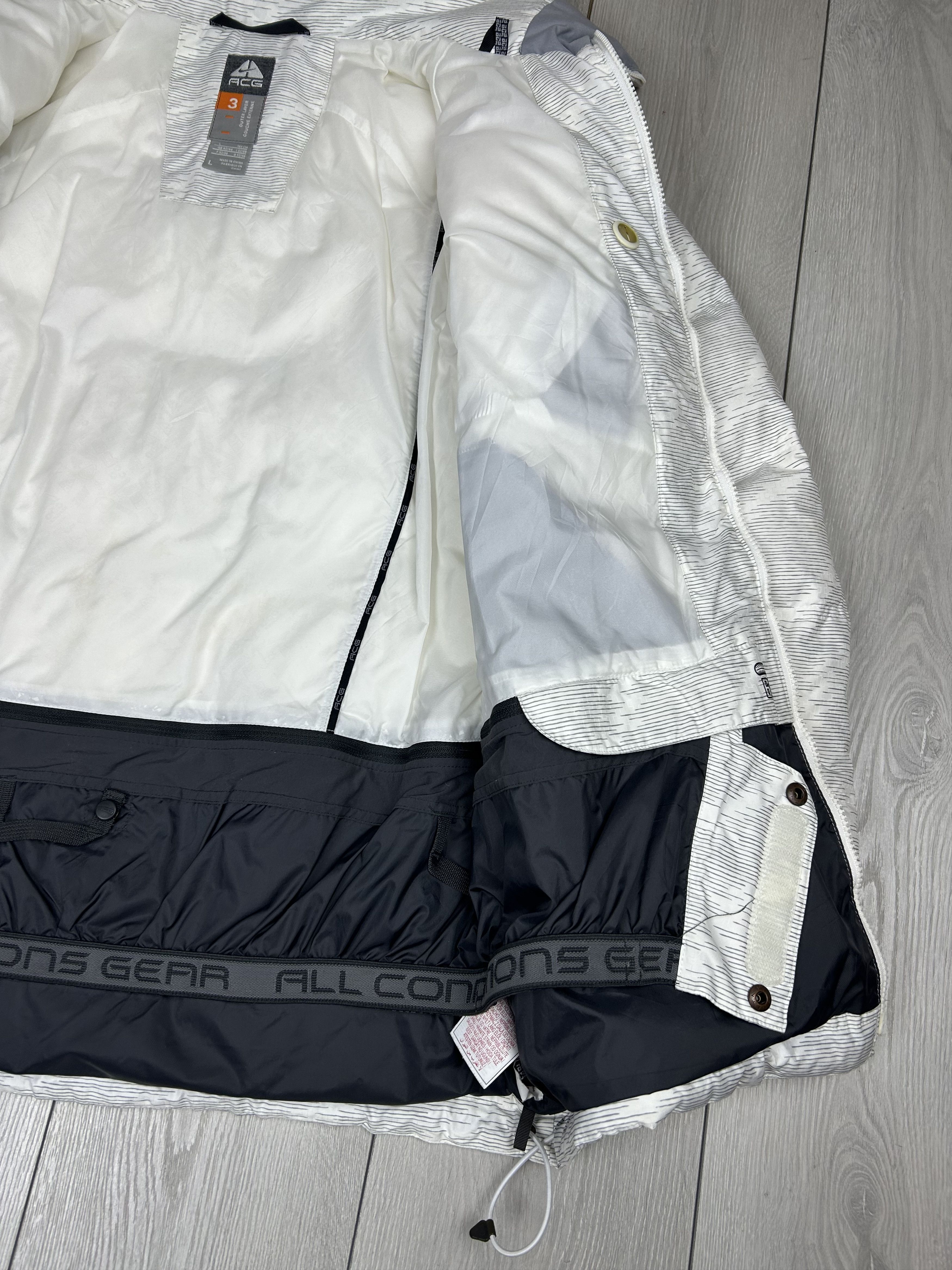 Nike ACG Nike ACG Vintage Puffer Down 550 Jacket SIze L White Size US L / EU 52-54 / 3 - 6 Thumbnail