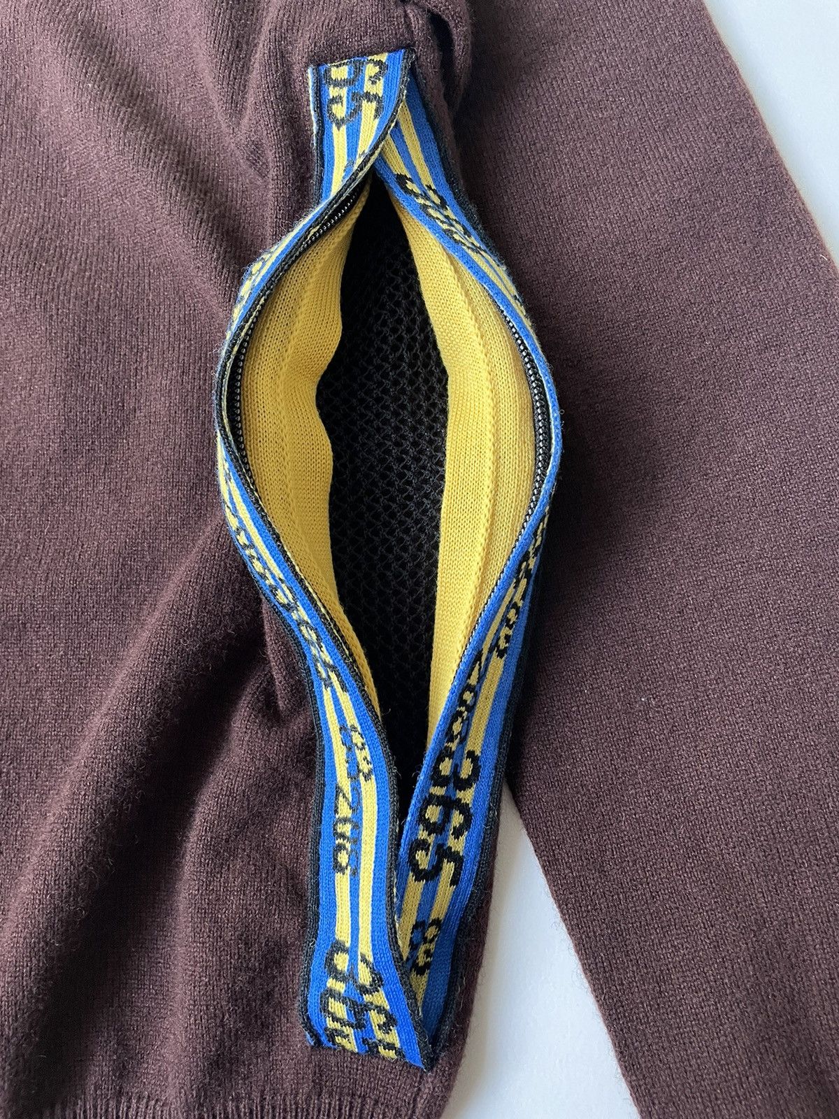 Comme des Garcons A/W 05 Hidden Pockets Sweater Size US M / EU 48-50 / 2 - 12 Thumbnail