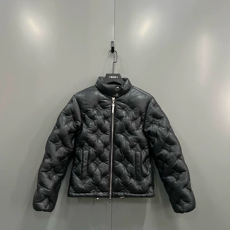 Louis Vuitton Louis Vuitton size 36 Embossed logo leather jacket 2501-Nex Size XS / US 0-2 / IT 36-38 - 1 Thumbnail