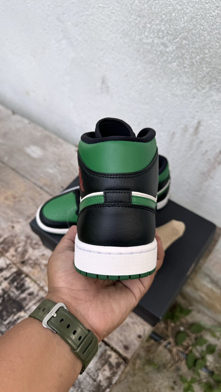 Jordan Brand × Nike Nike Air Jordan 1 Mid Black/Pine Green Size US 11 / EU 44 - 10 Thumbnail