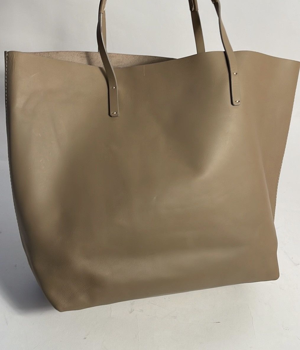 Vivienne Westwood Vivienne Westwood TITS ARTWORK NATURAL LEATHER TOTE NWT Size ONE SIZE - 3 Thumbnail