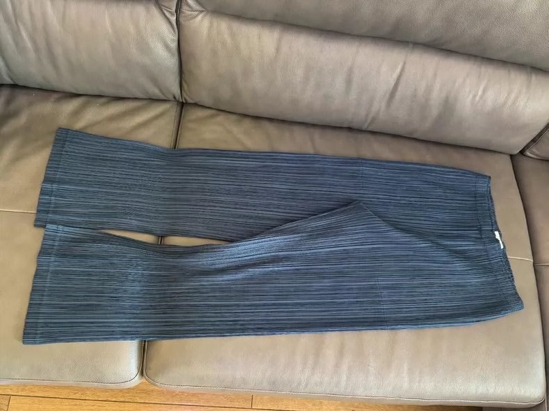Issey Miyake Issey Miyake size:3 Peacock blue pleated pants Size 42" / US 20 - 1 Thumbnail