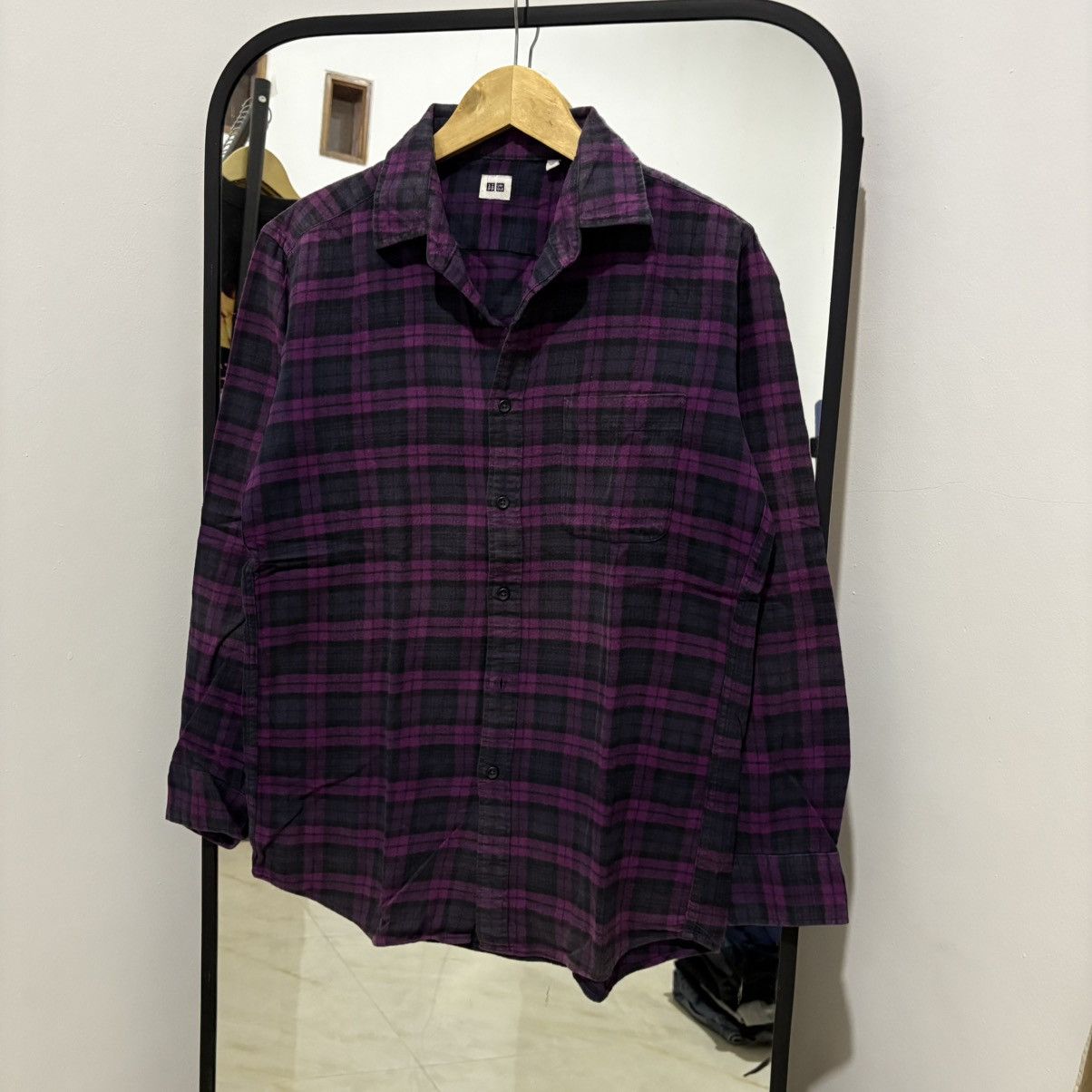 Uniqlo Flannel Shirt Purple Black Checkered Size US L / EU 52-54 / 3 - 1 Thumbnail