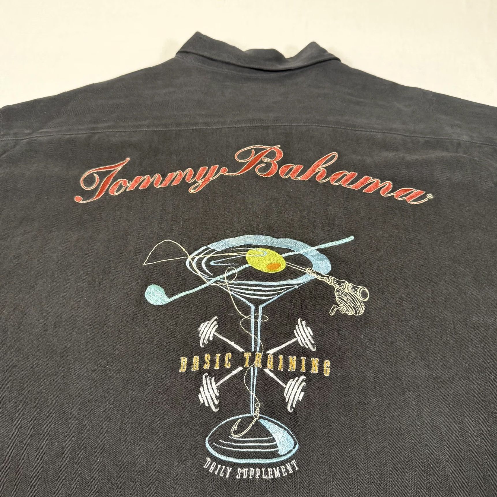 Tommy Bahama Tommy Bahama Shirt Mens Large Black Silk Camp Martini Drink Cocktail Embroidered Size US L / EU 52-54 / 3 - 3 Thumbnail