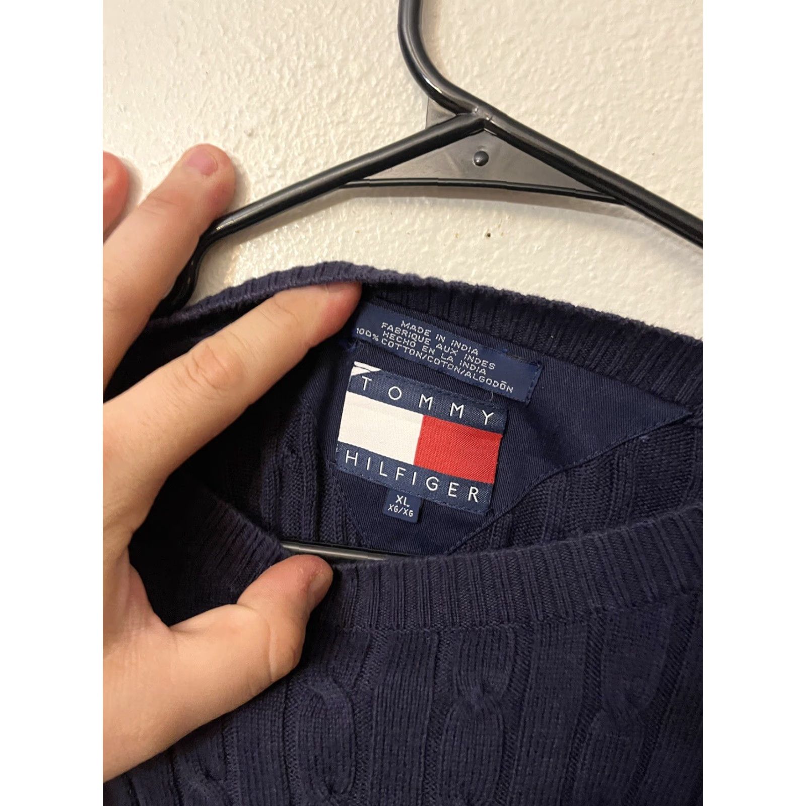 Tommy Hilfiger VINTAGE Tommy Hilfiger Thick Heavy Navy XL Cable Knit Sweater Large 90s Vintage Cotton Size US XL / EU 56 / 4 - 3 Thumbnail