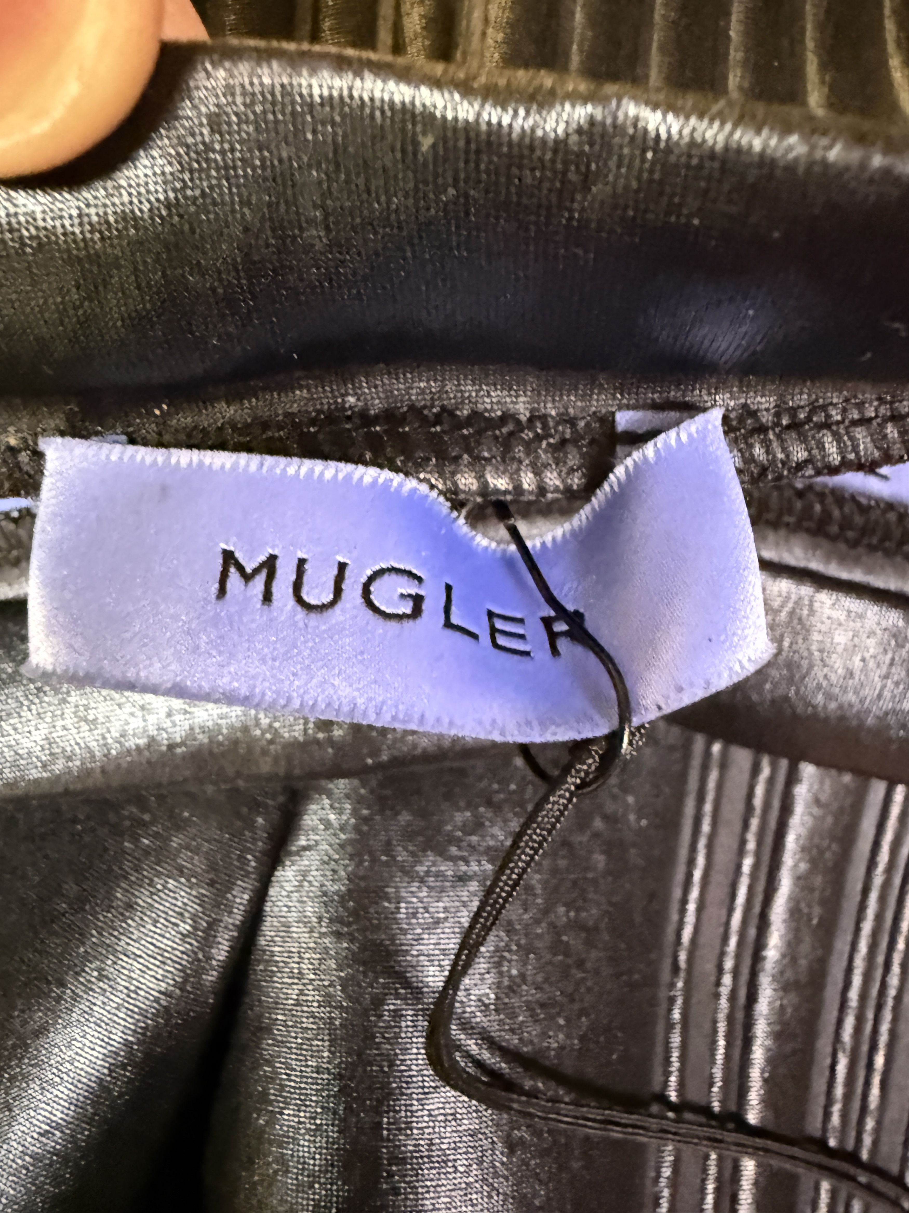 Mugler Mugler Black Embossed Scuba Leggings Size 30" / US 8 / IT 44 - 3 Thumbnail