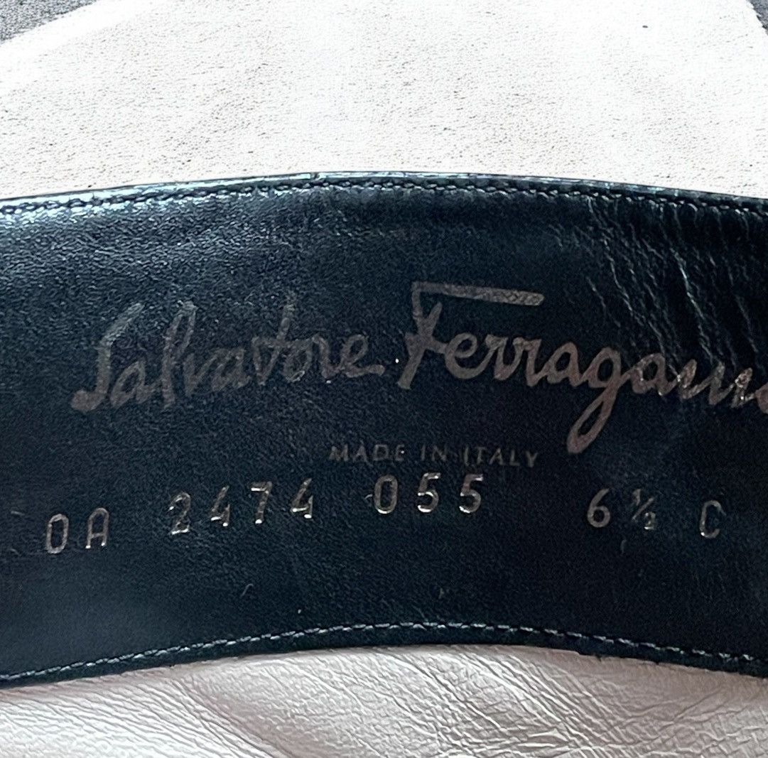 Salvatore Ferragamo Black Leather Salvatore Ferragamo classic Bootie Size 6 1/2 Size US 6.5 / IT 36.5 - 9 Thumbnail