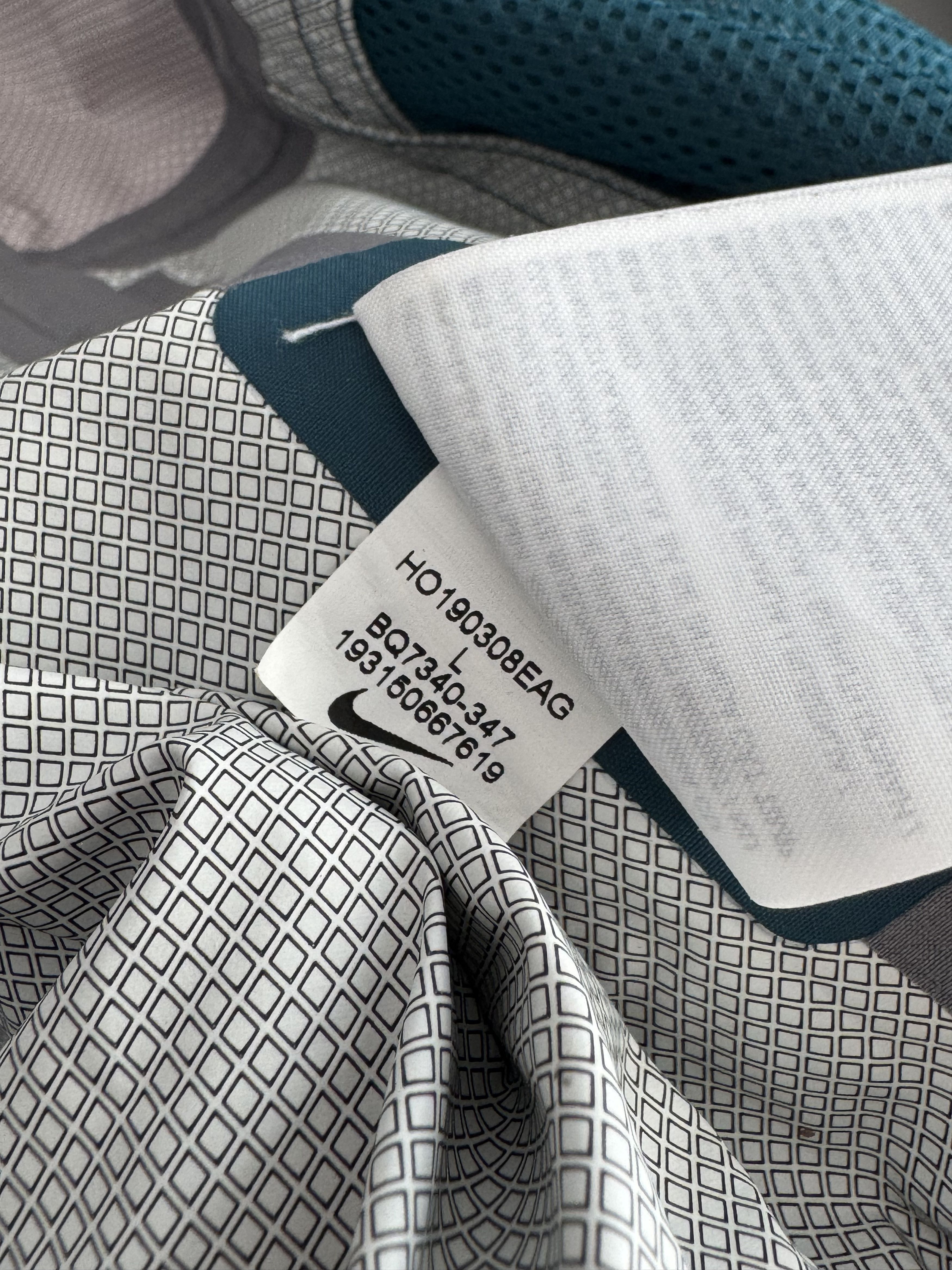 Nike ACG Nike ACG 2.5 Waterproof Packable Jacket Summit acronym Size US L / EU 52-54 / 3 - 9 Thumbnail