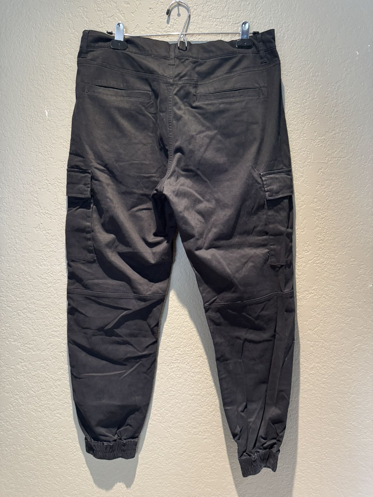 Forever 21 Forever 21 Parachute Balloon Cargo Cuff Pants Black Cotton Size US 30 / EU 46 - 2 Thumbnail