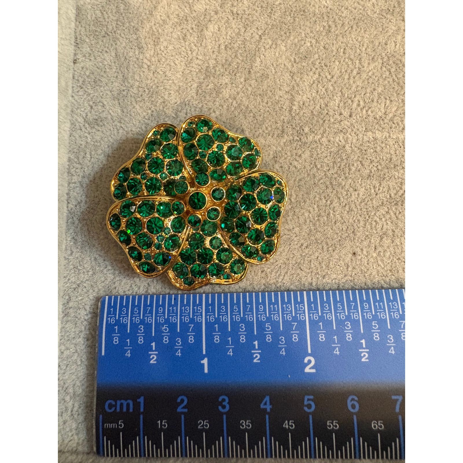 Monet Vintage Monet Emerald Green Rhinestone Floral Brooch Size ONE SIZE - 9 Thumbnail