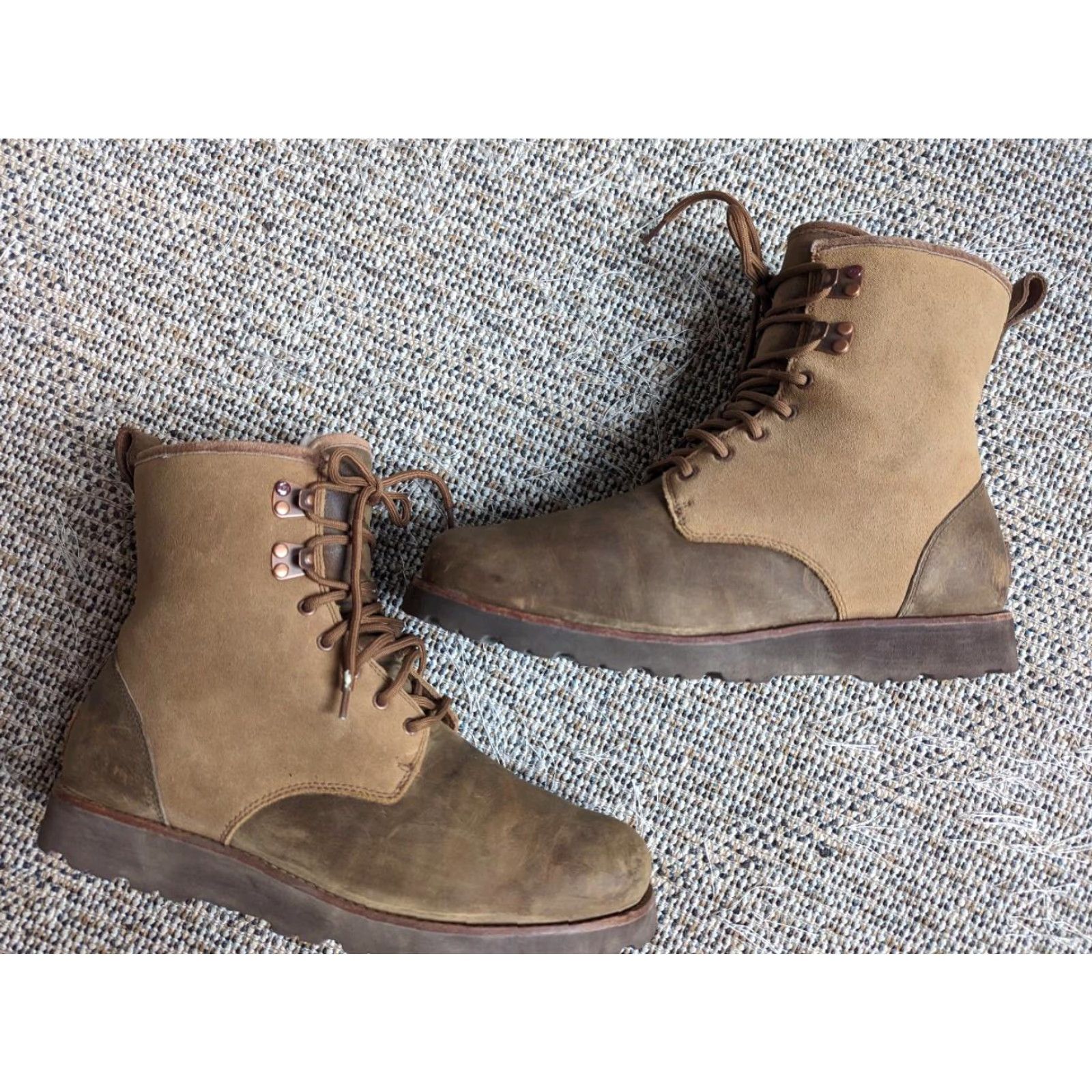 Ugg VINTAGE UGG MEN BOOT 10 US BROWN SHEARLING SUEDE LEATHER WINTER SNOW CREPE Size US 10 / EU 43 - 2 Thumbnail