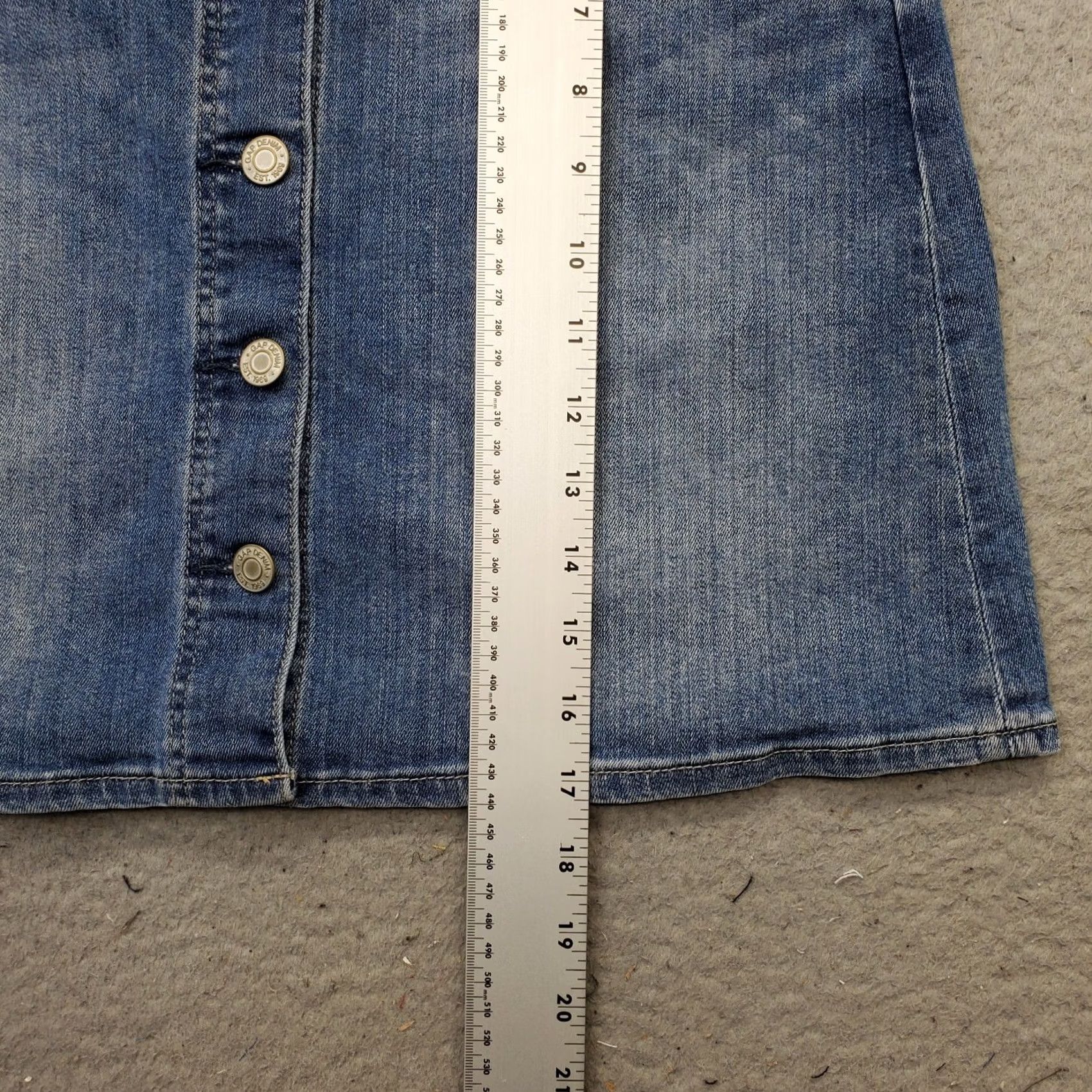 Gap Gap Jeans Midi Skirt Womens 27 Blue Denim Medium Wash Pockets Button Front Slit Pockets A-Line Casual Shirt not; Size 27" / US 4 / IT 40 - 8 Thumbnail