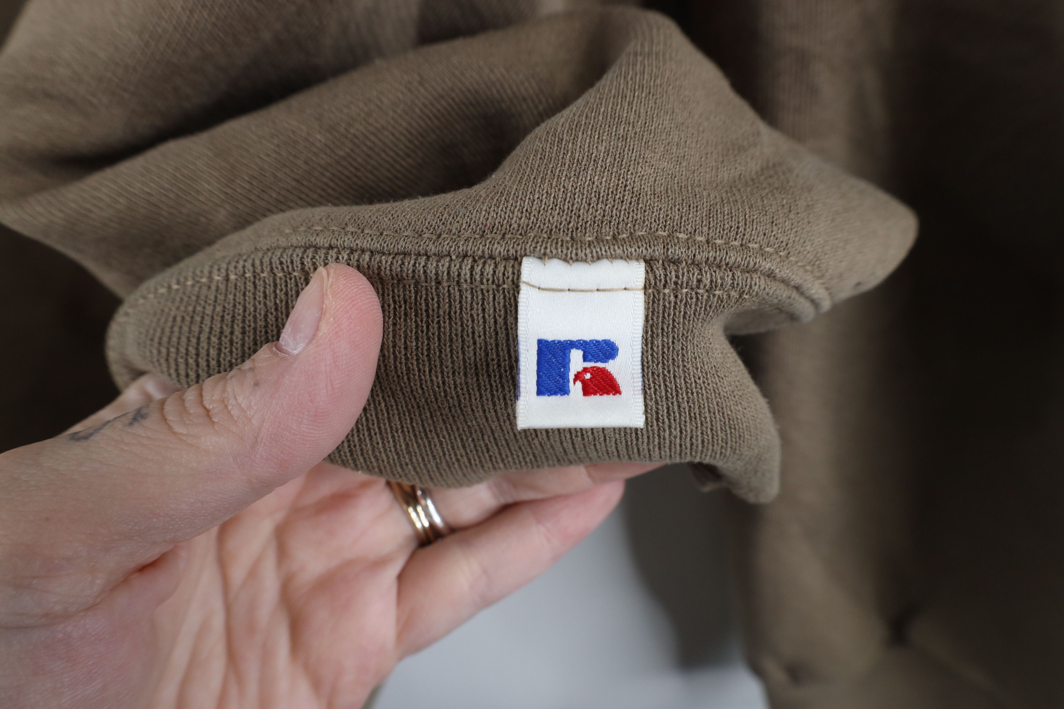 Russell Athletic × Vintage Vintage 90s Russell Athletic Blank Crewneck Sweatshirt Brown Size US XL / EU 56 / 4 - 4 Thumbnail