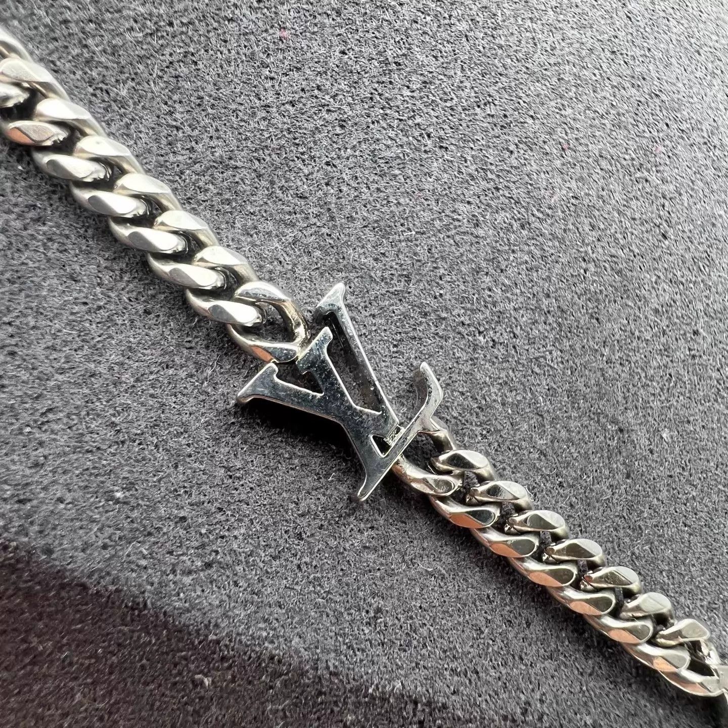 Louis Vuitton LV Floral Necklace New Size ONE SIZE - 3 Thumbnail