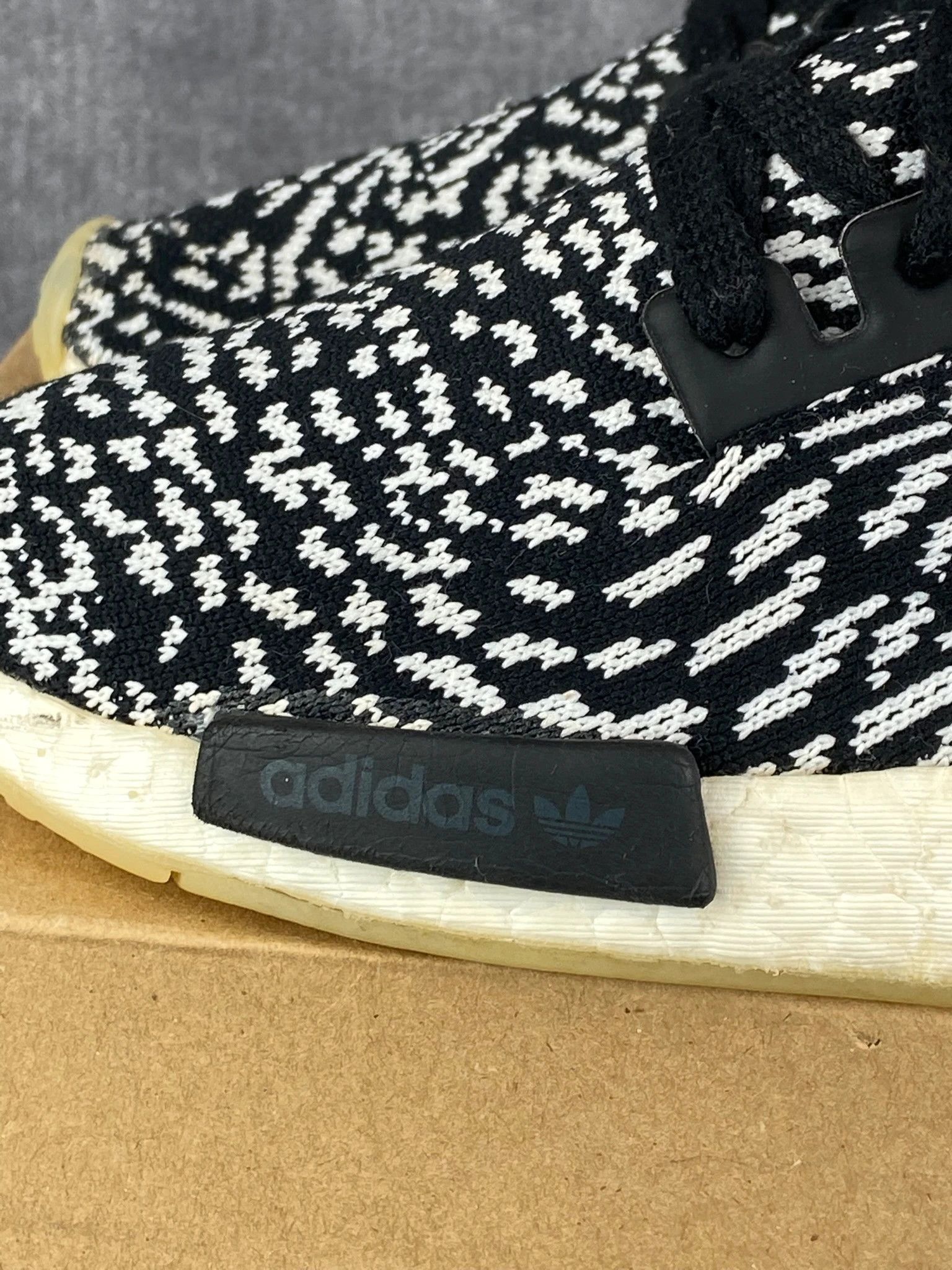 Adidas Adidas NMD R1 zebra black white sneakers boost streetwear Size US 8 / IT 38 - 3 Thumbnail