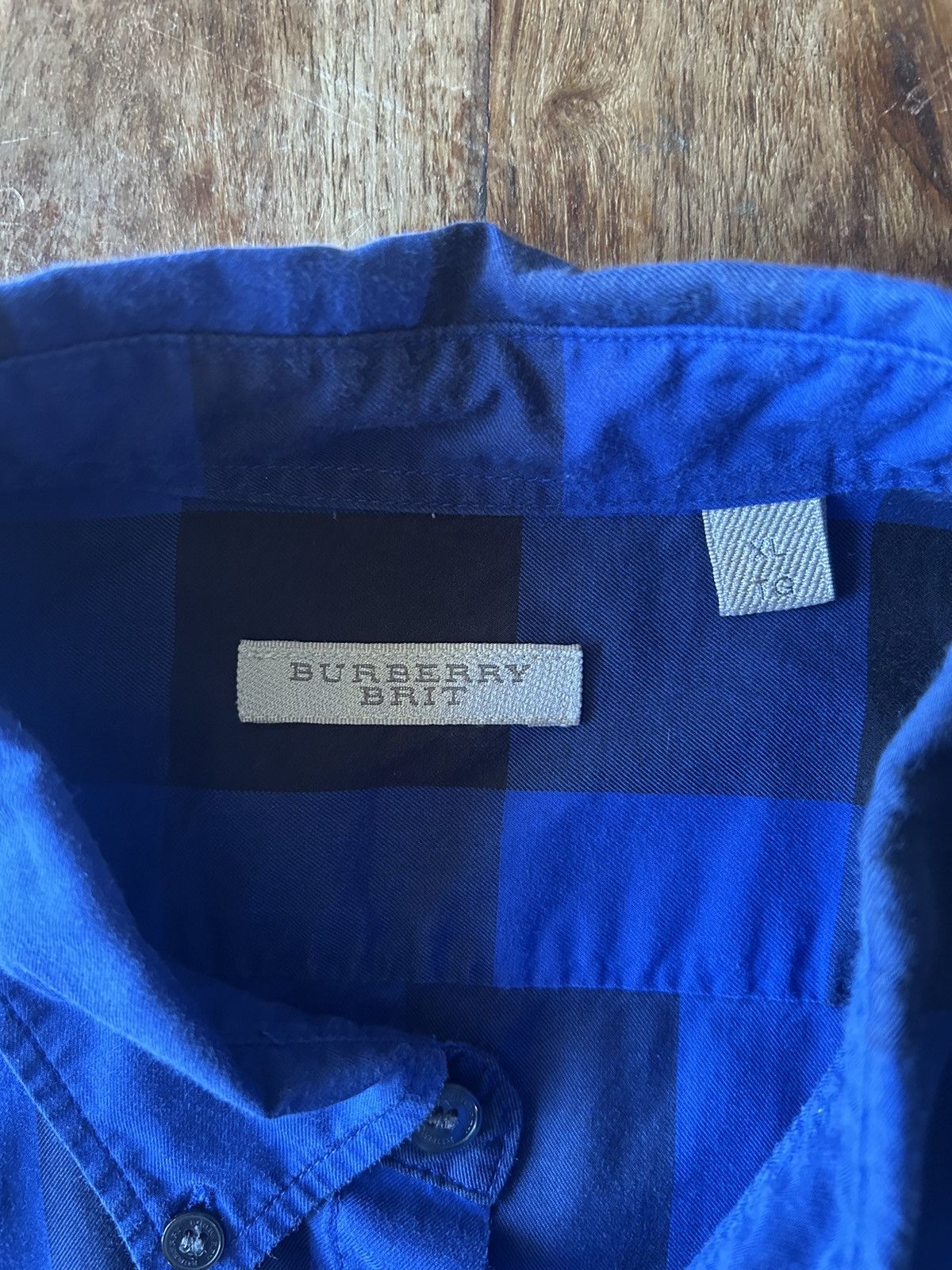 Burberry 2010s Burberry Brit Blue Checkered Shirt Size US XL / EU 56 / 4 - 3 Thumbnail