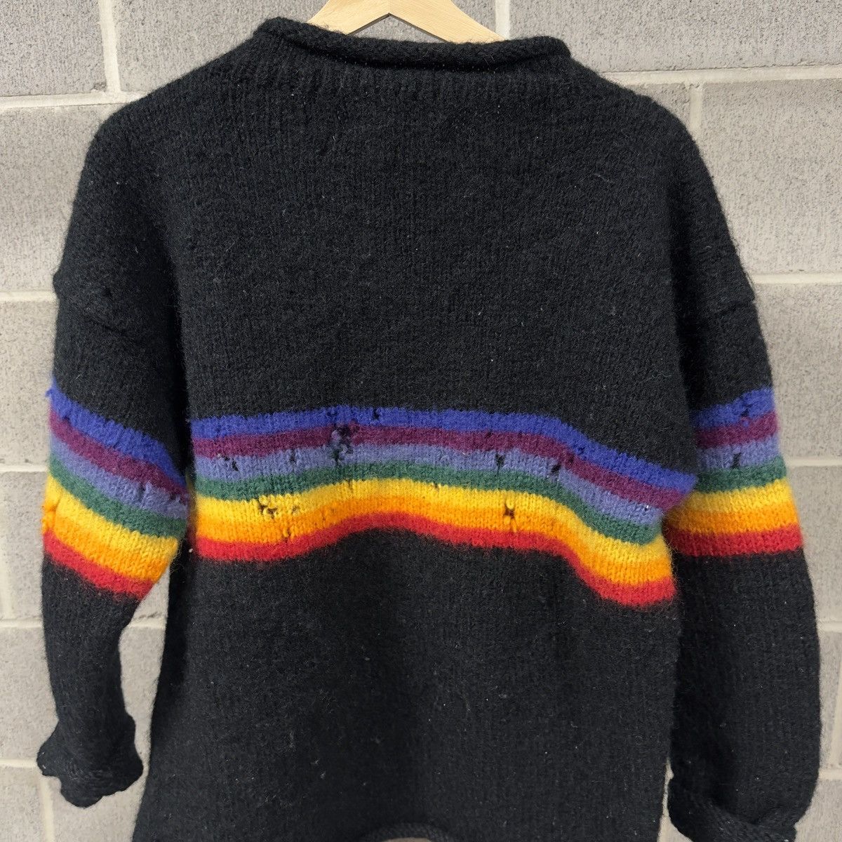 Vintage Vintage Distressed Rainbow Striped Knit Sweater ERD Grunge Size US L / EU 52-54 / 3 - 9 Thumbnail