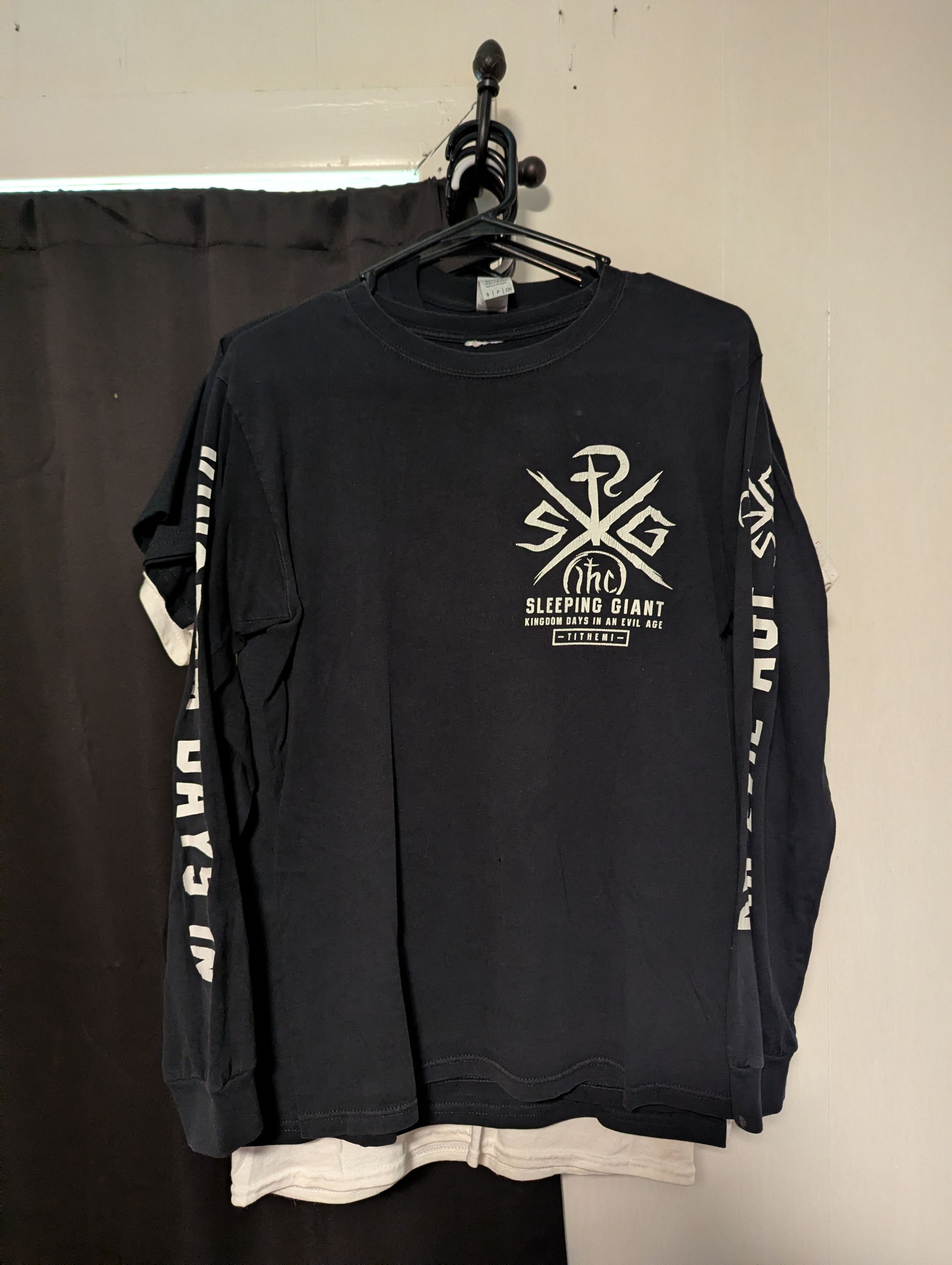 Gildan Sleeping Giant - Tithe and bow down - Ultra rare (SMALL) Size US S / EU 44-46 / 1 - 1 Thumbnail