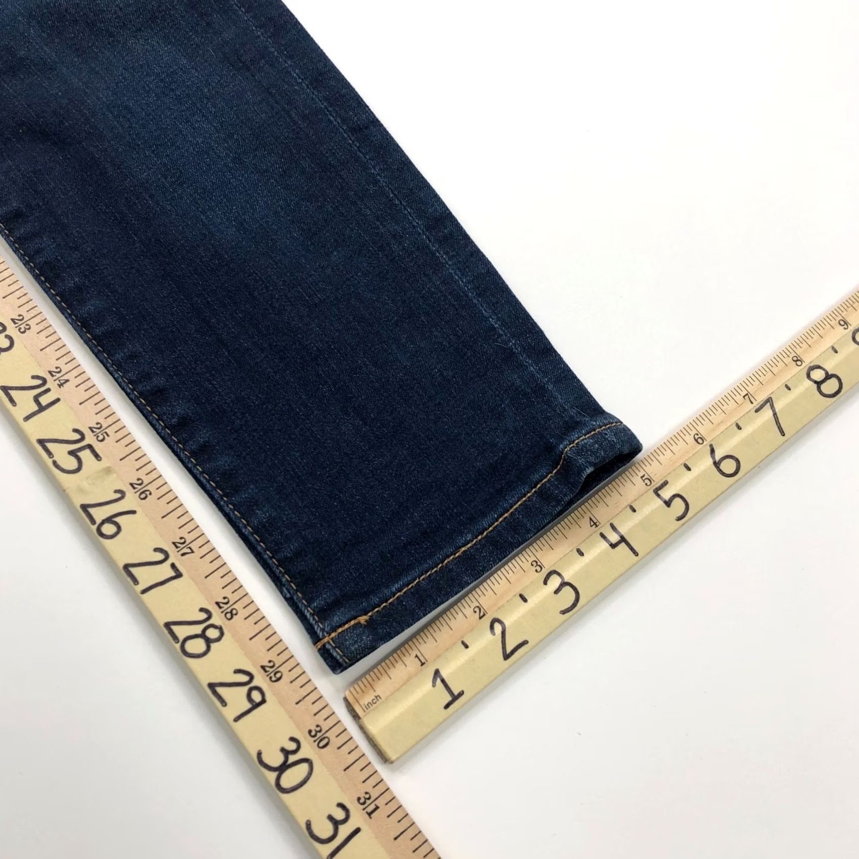 7 For All Mankind 7 For All Mankind The Slim Cigarette Jeans Low Rise Denim 7 For All Mankind Blue 25 27W 29L Womens Jeans Slimming 5-Pocket Size 42" / US 20 - 4 Thumbnail