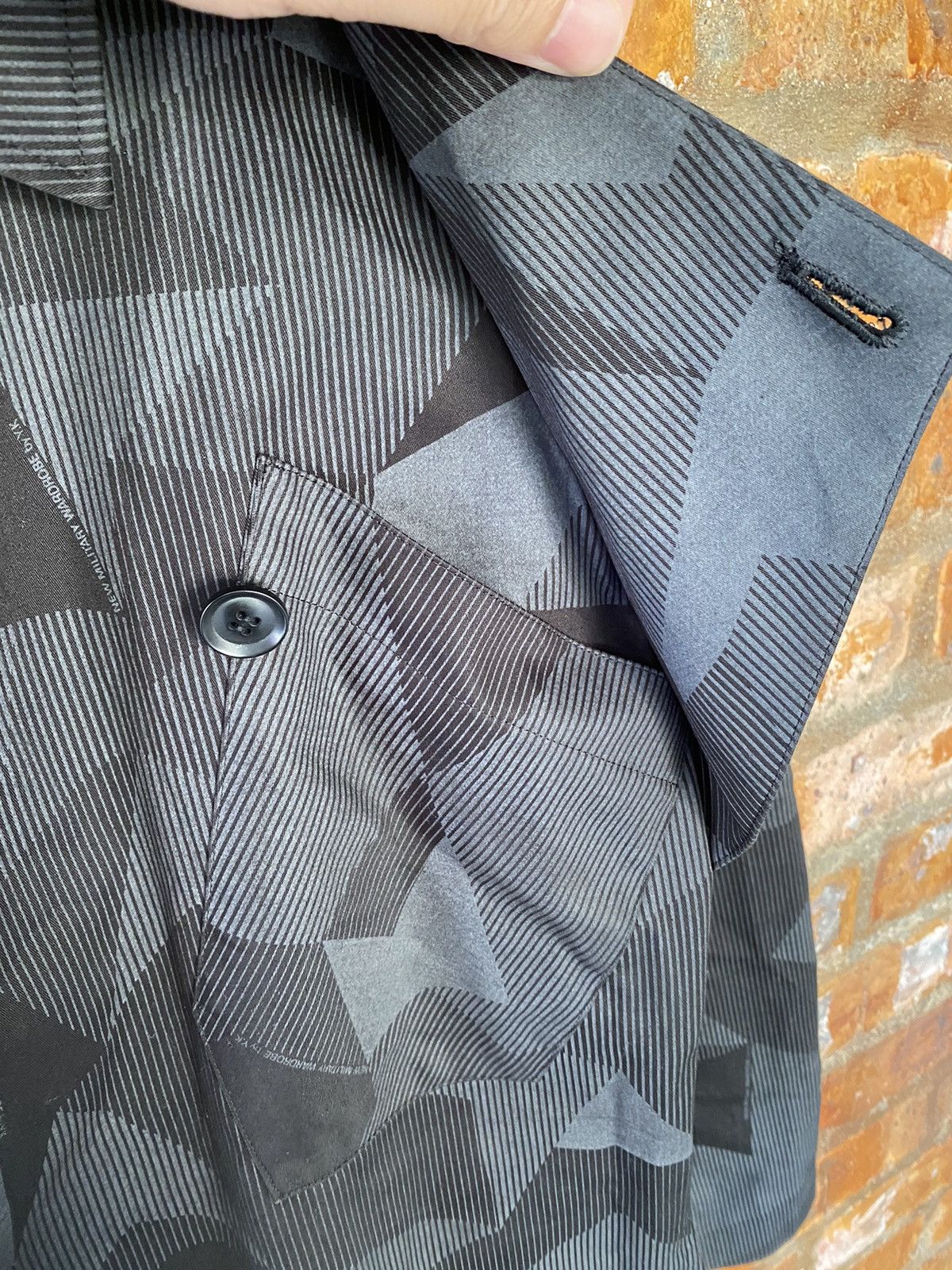 Japanese Brand × Yasuyuki Ishii × Yoshio Kubo 2000s Gradient triangle Camo asymmetrical Jacket Size US M / EU 48-50 / 2 - 8 Thumbnail