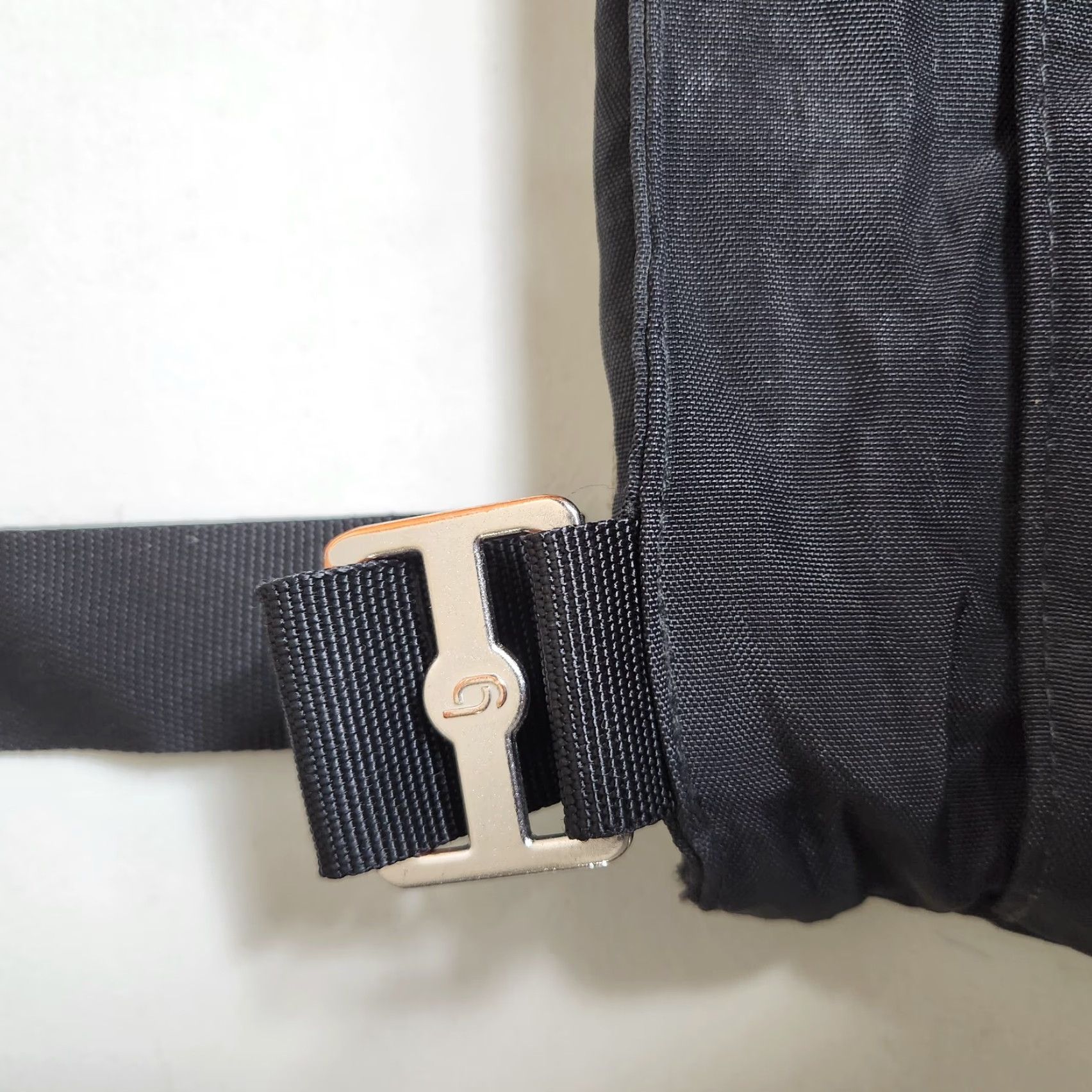 Vintage VINTAGE Baggallini Crossbody Bag Travel Nylon Womens Black All Around Strap Adjustable Medium HxWxD 9x12x2 - City, Travel, Water Resistant Womens Size ONE SIZE - 7 Thumbnail