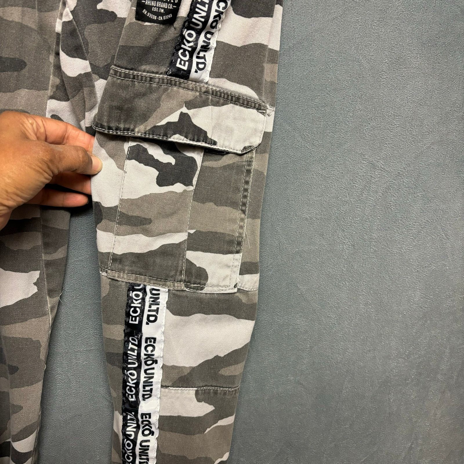 Ecko Unltd. Vintage Ecko Unltd Joggers Army Camo Cargo Men Medium Size US 34 / EU 50 - 12 Thumbnail