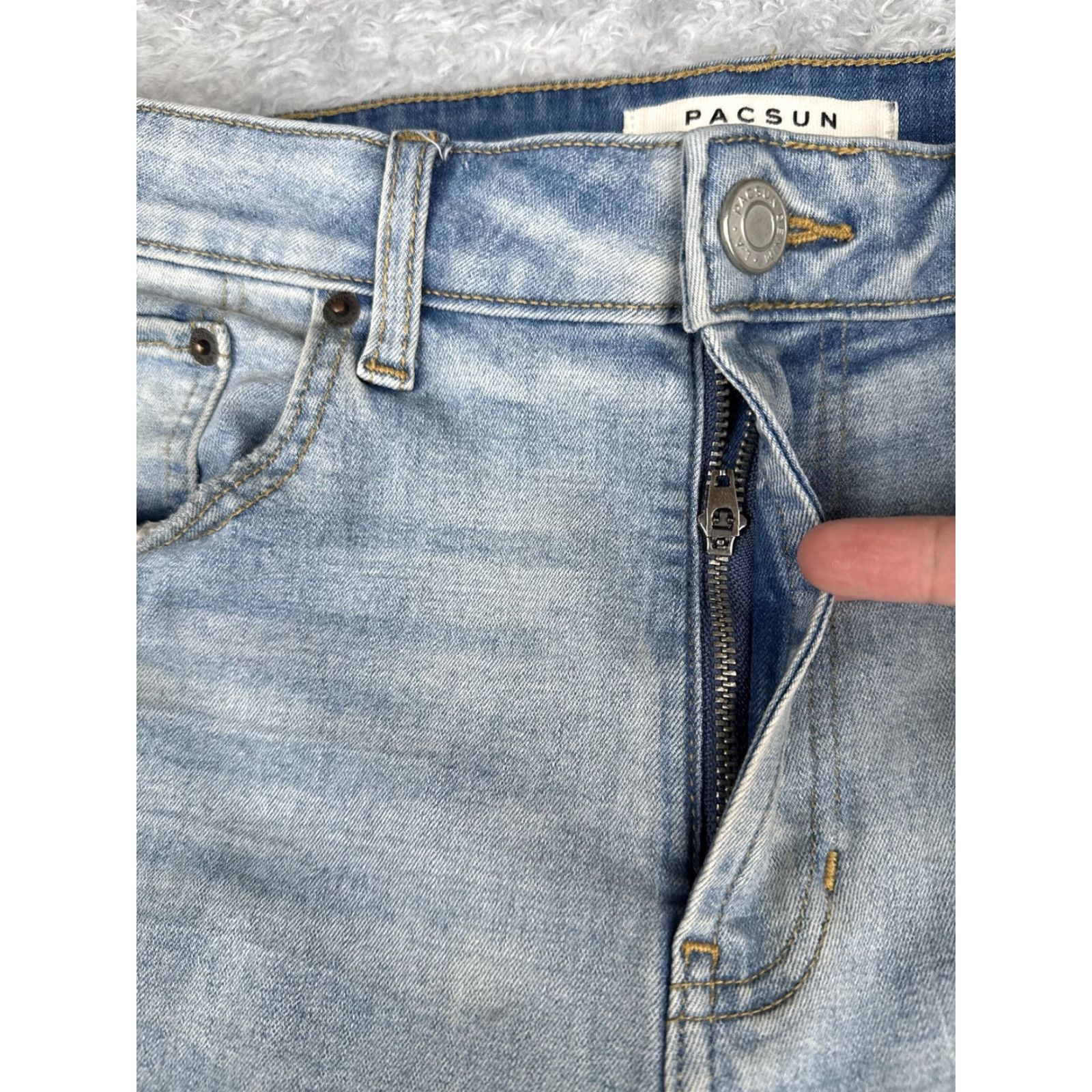 Pacsun PacSun Jeans Mens 32x32 Light Wash Blue Slim Taper Distressed Ripped Denim Faded Jeans City Grunge Men Size US 32 / EU 48 - 5 Thumbnail